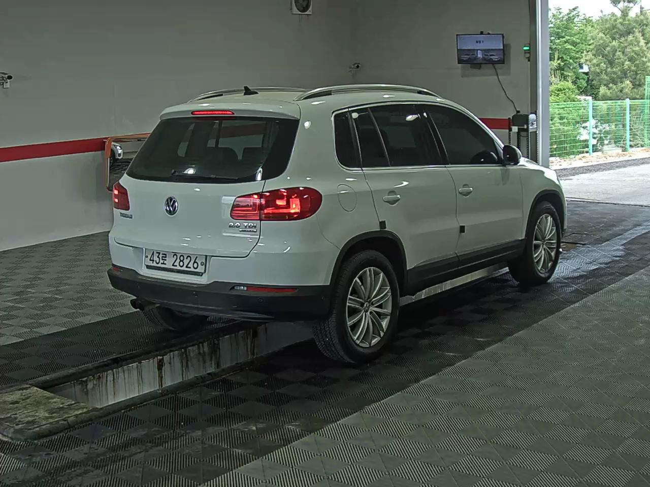 2015 - volkswagen tiguan