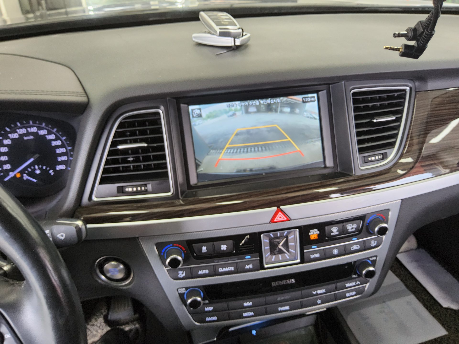 2019 - genesis g80
