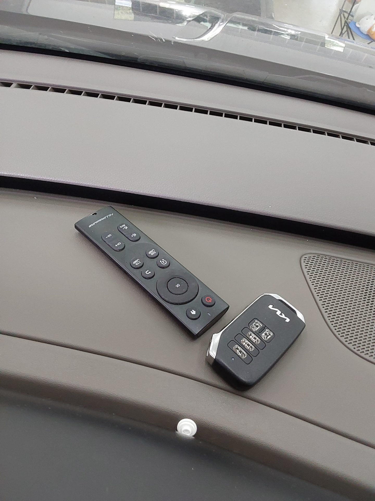 2023 - kia carnival