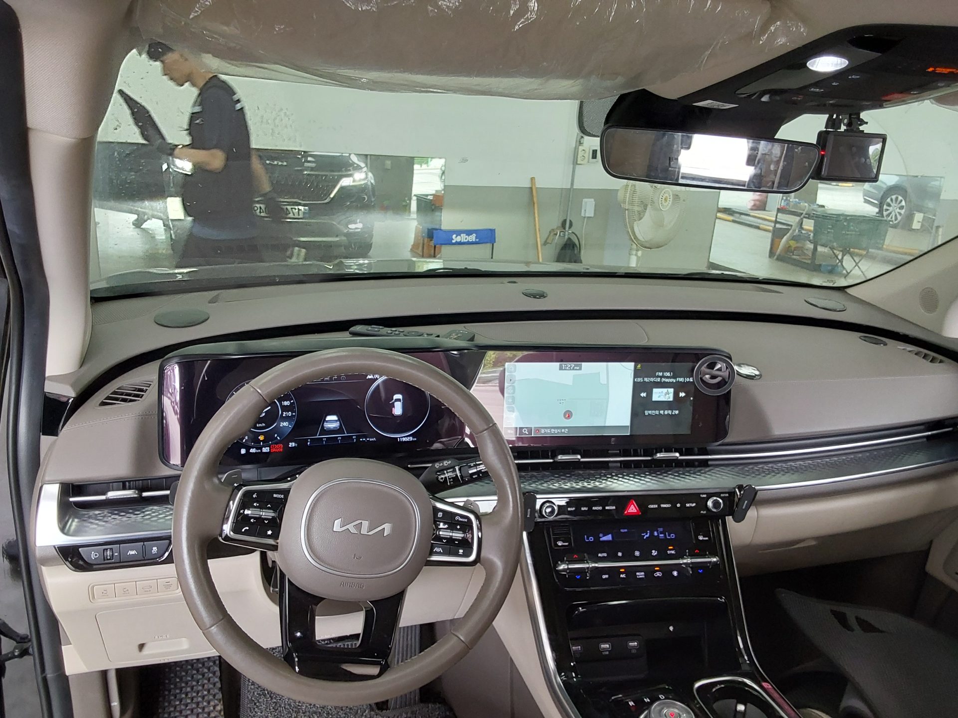 2023 - kia carnival