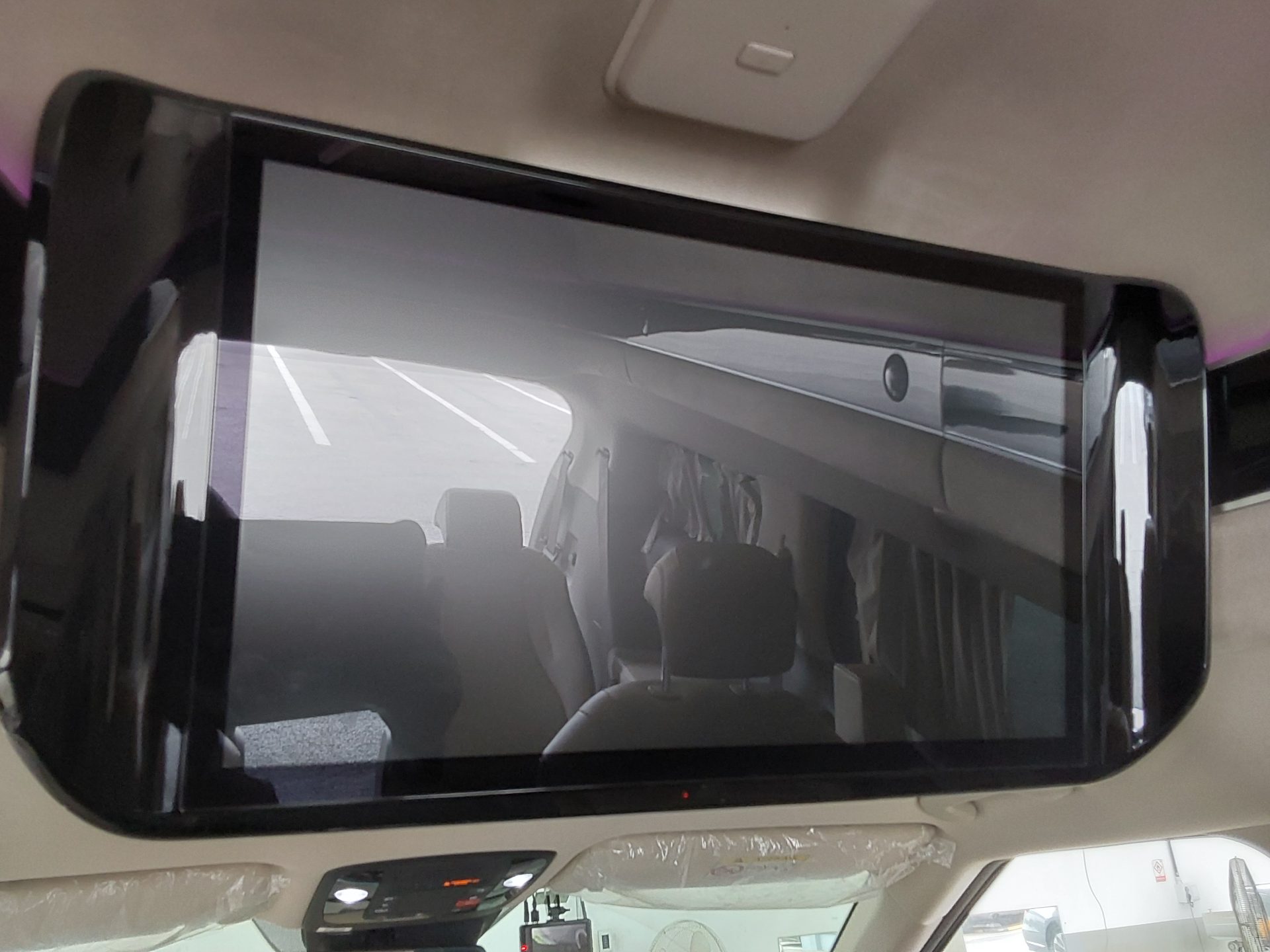 2023 - kia carnival