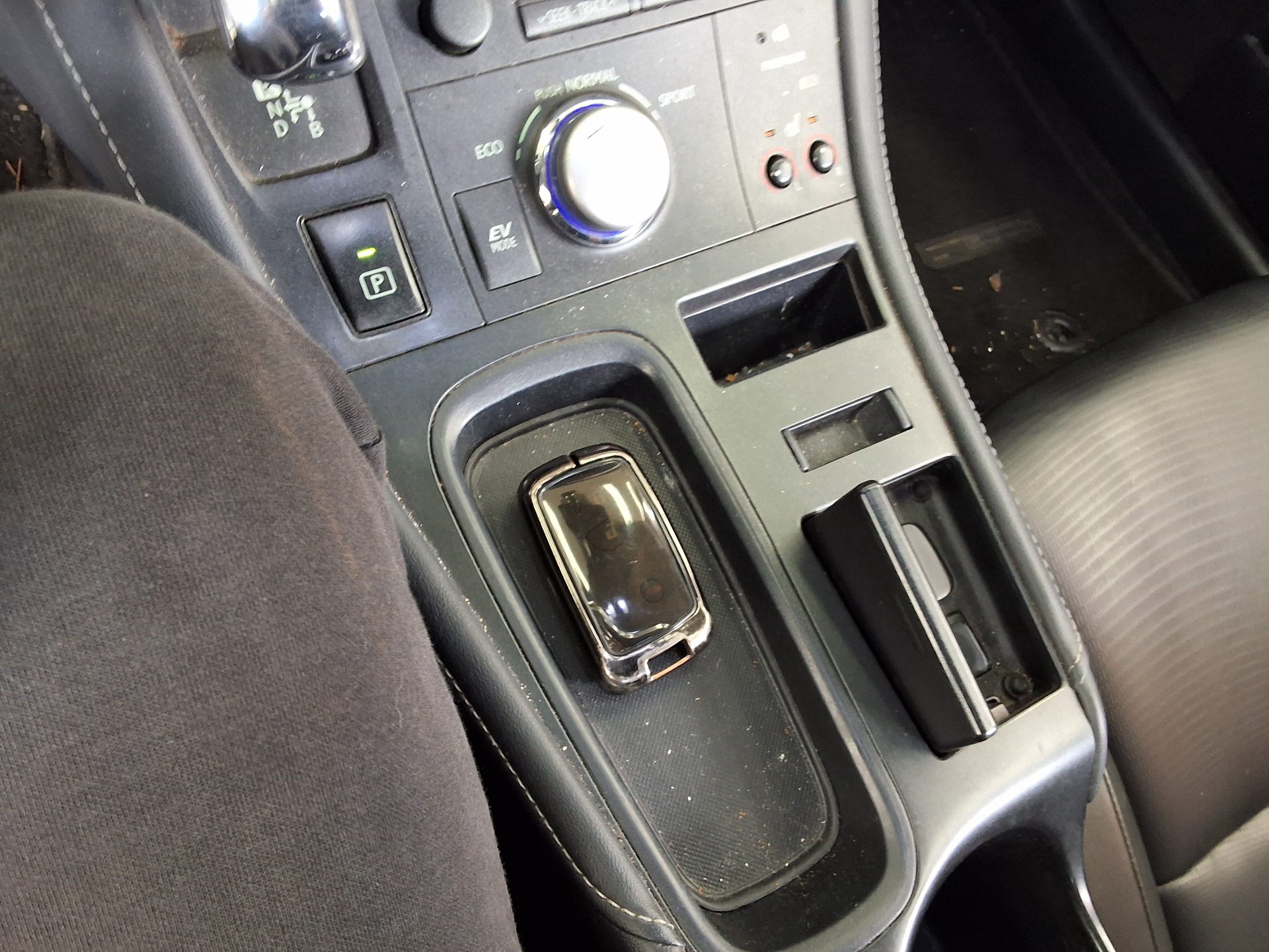 2012 - lexus ct 200h