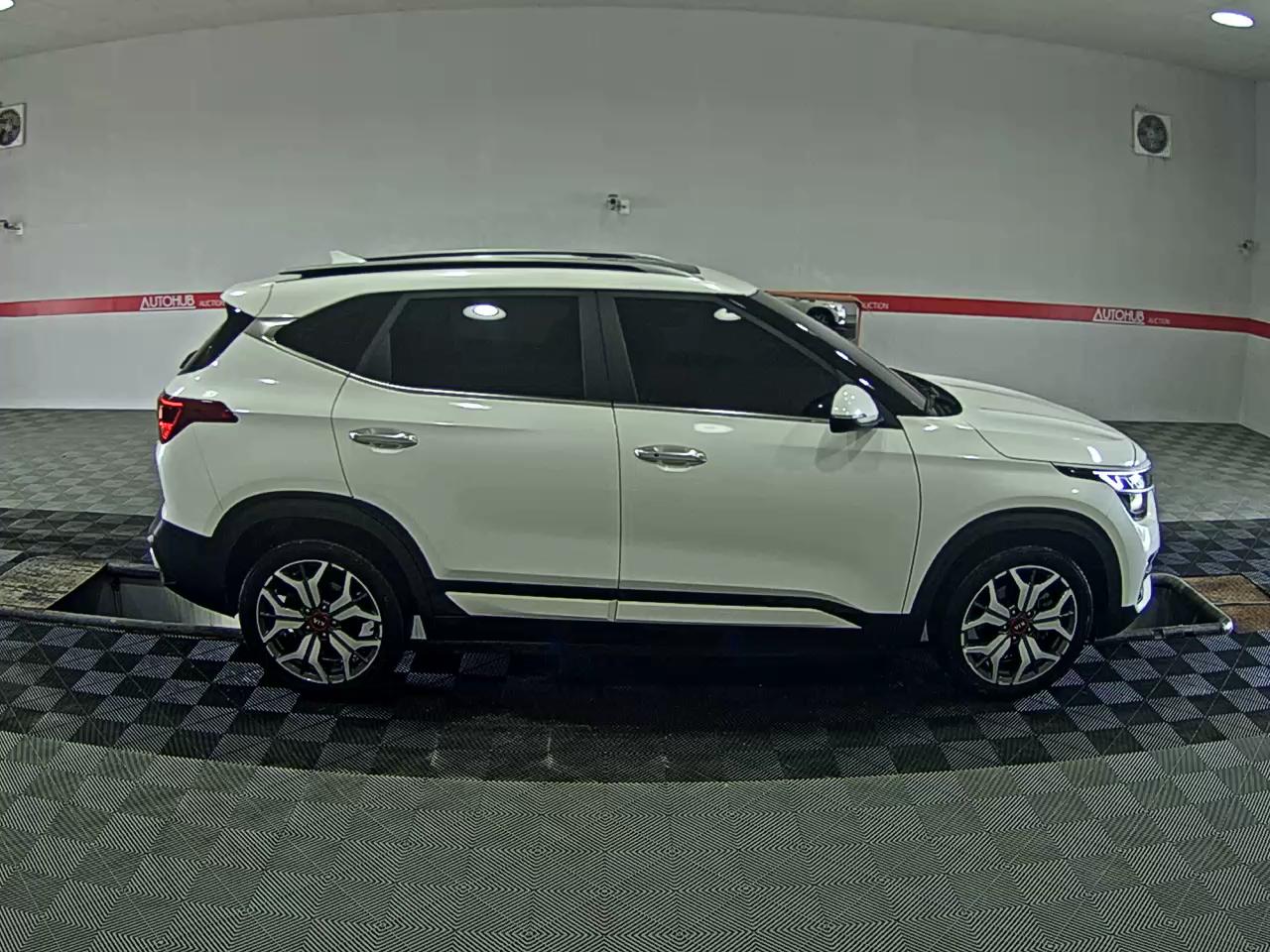 2022 - kia seltos
