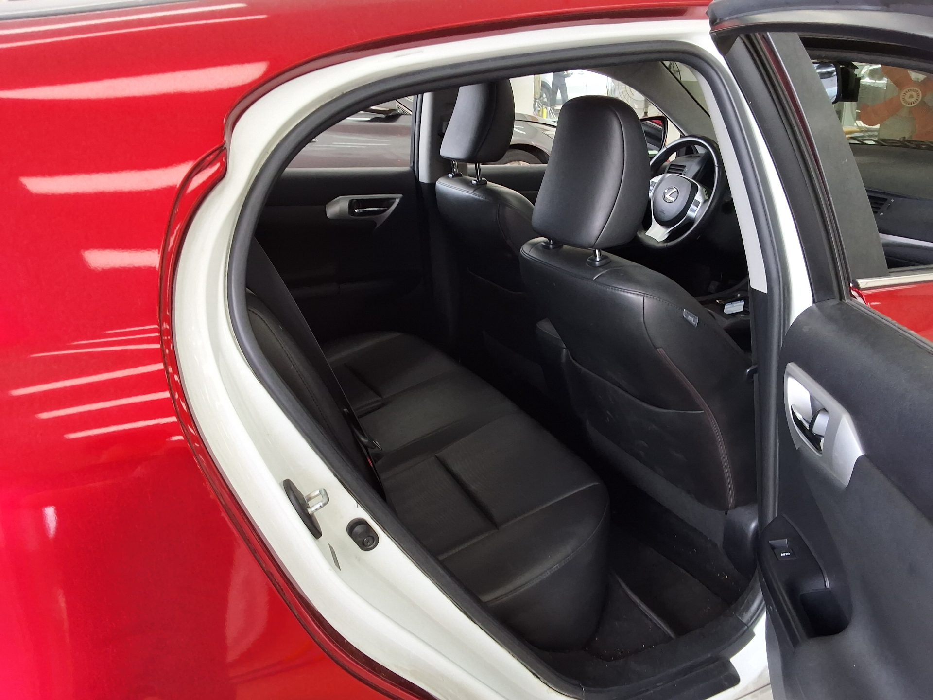 2012 - lexus ct 200h