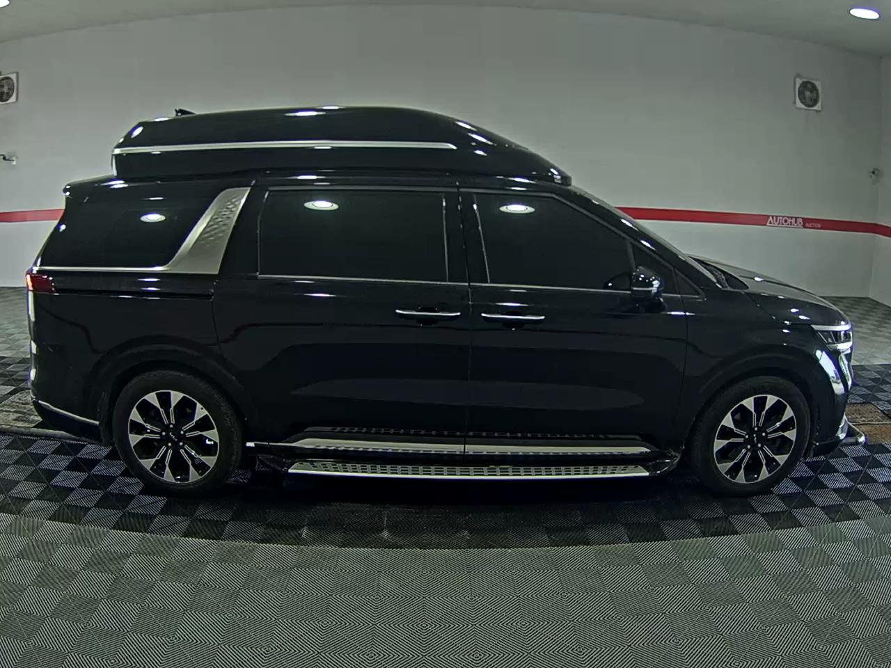 2023 - kia carnival