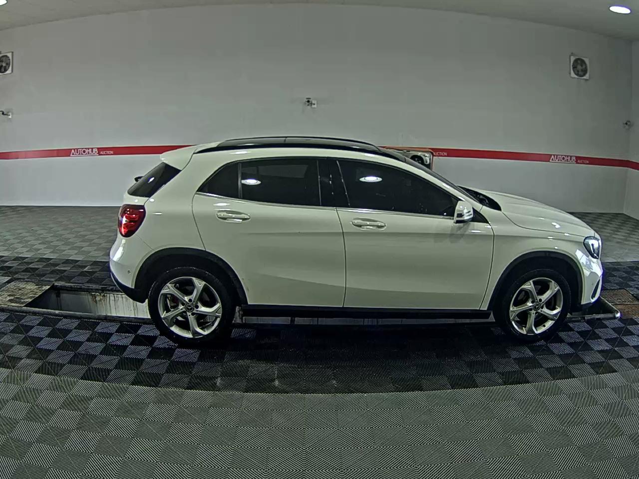 2018 - mercedes-benz gla 220