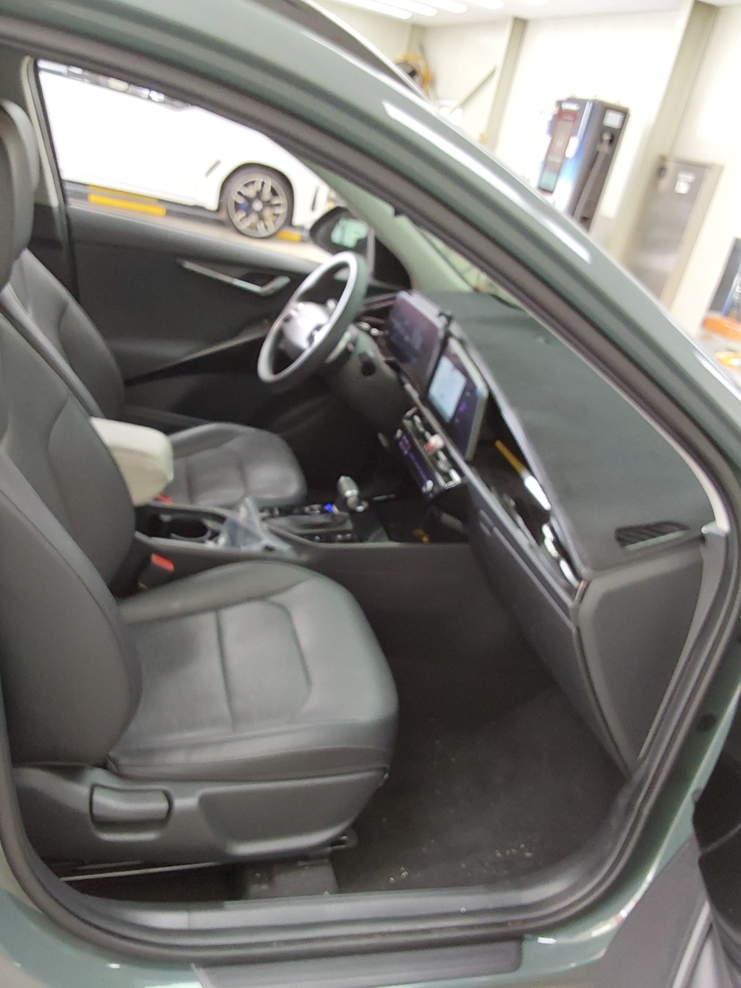 2023 - kia niro