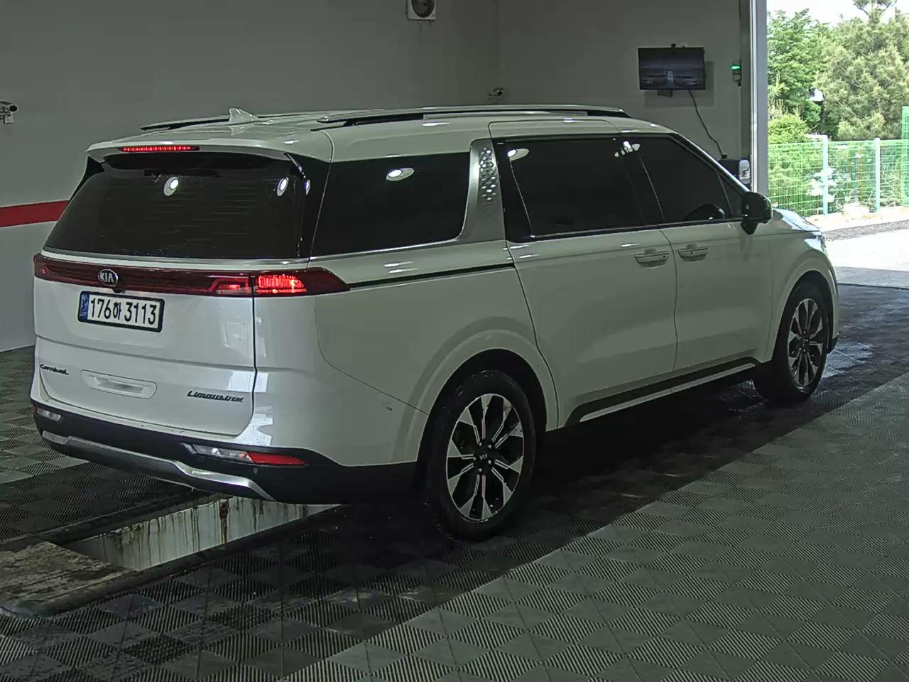 2021 - kia carnival