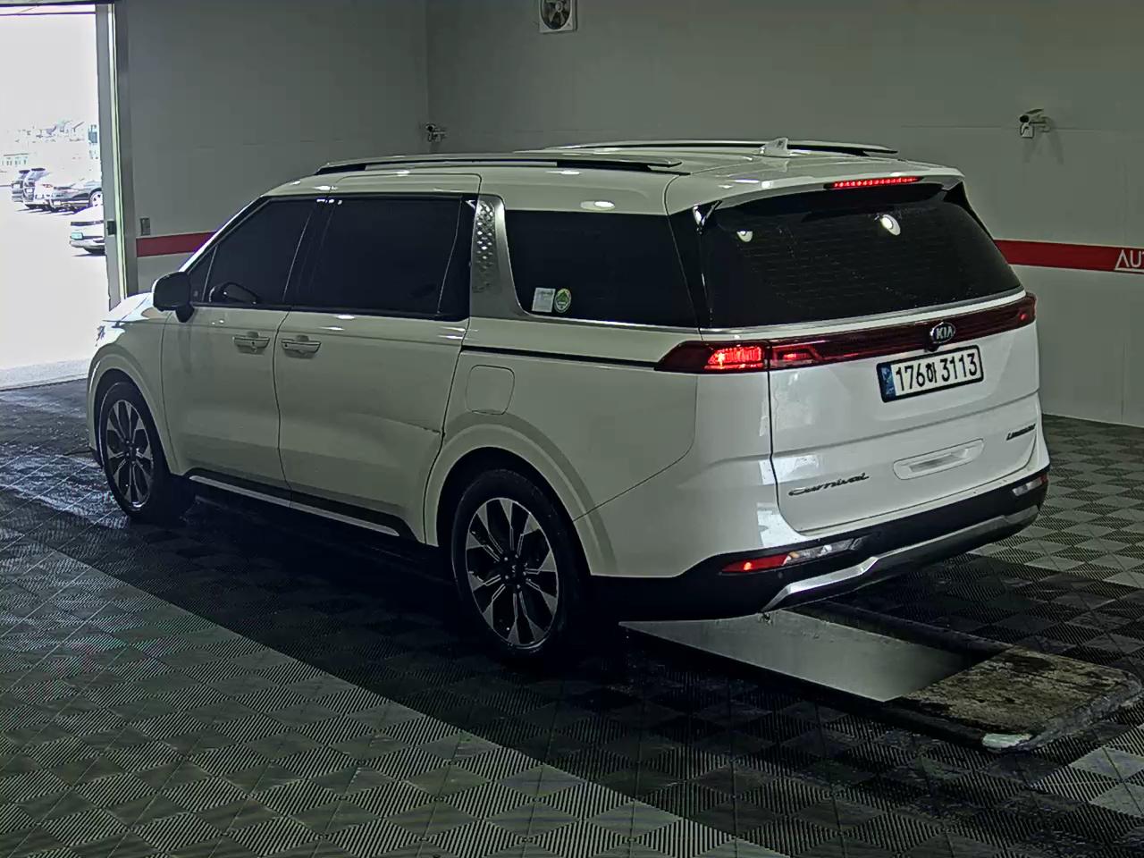 2021 - kia carnival