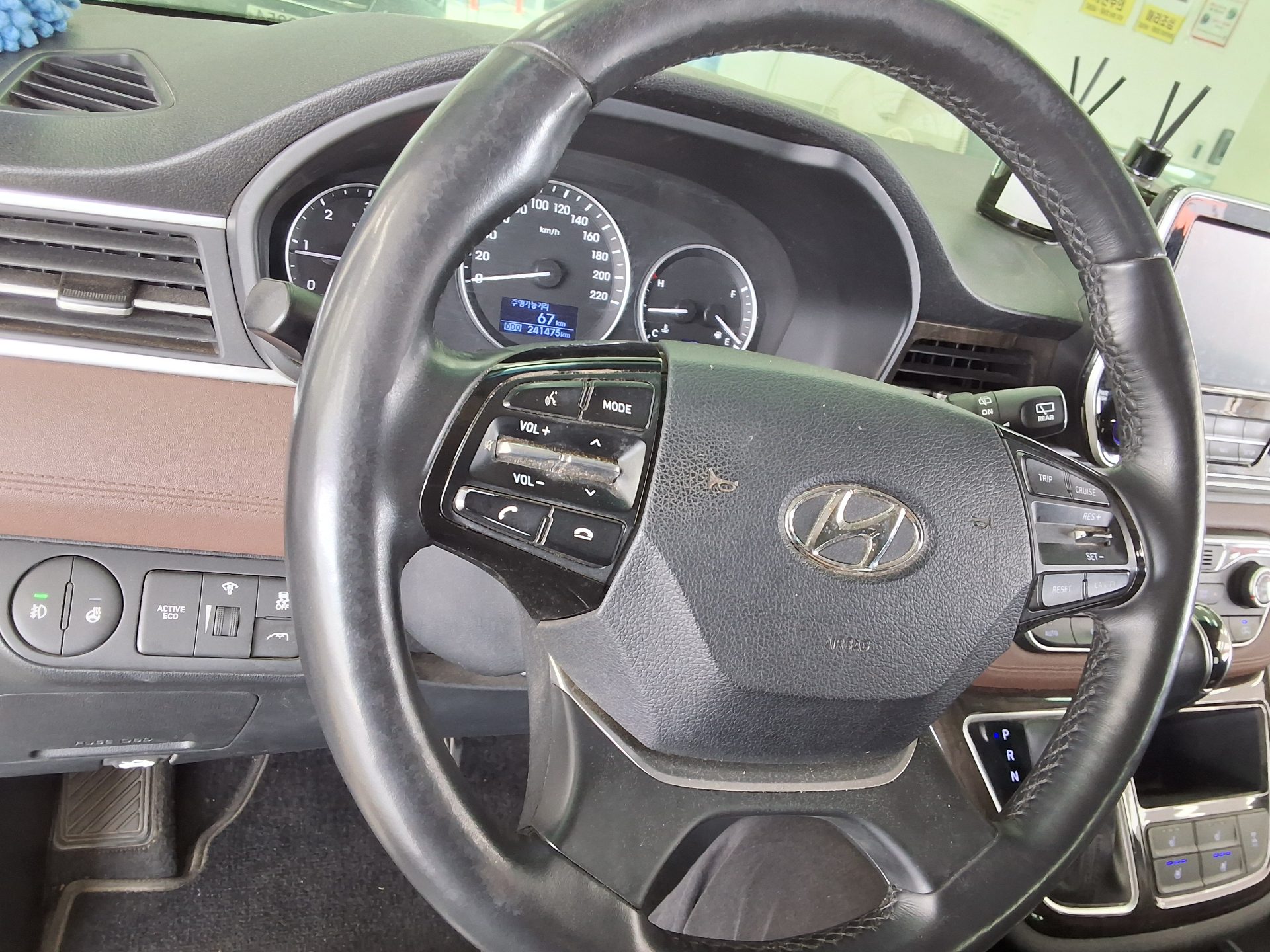2019 - hyundai grand starex