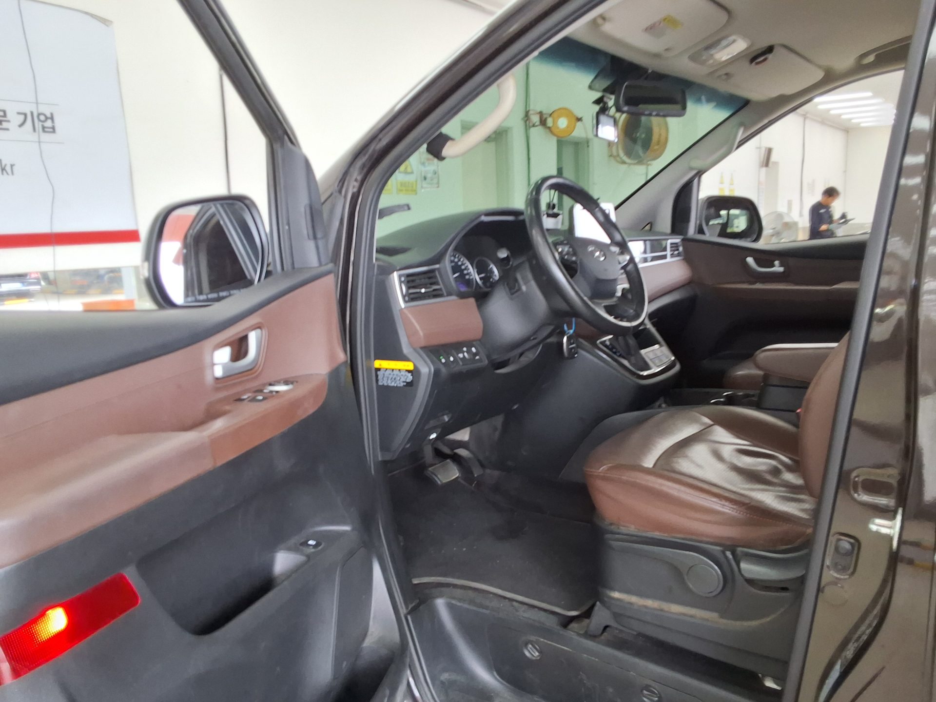 2019 - hyundai grand starex