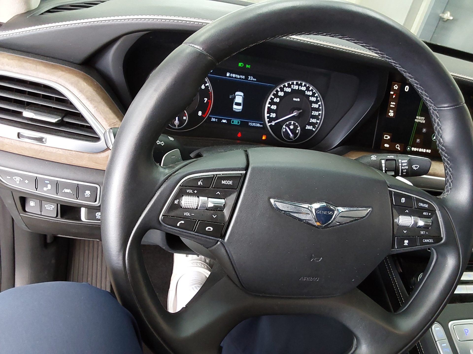 2021 - genesis g90