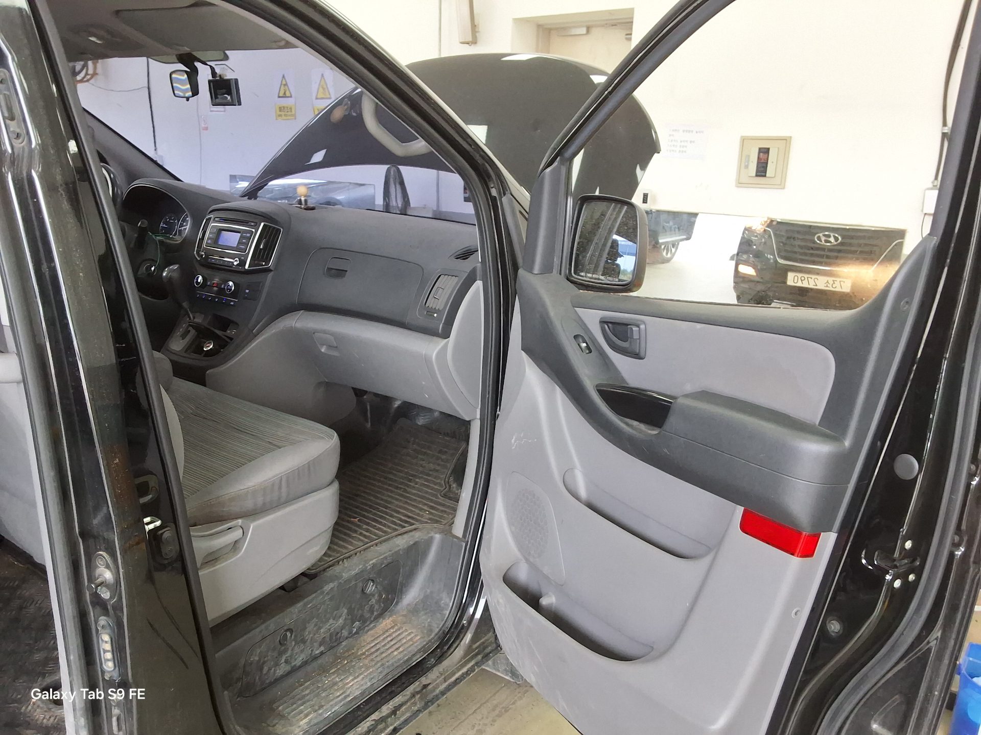 2018 - hyundai grand starex