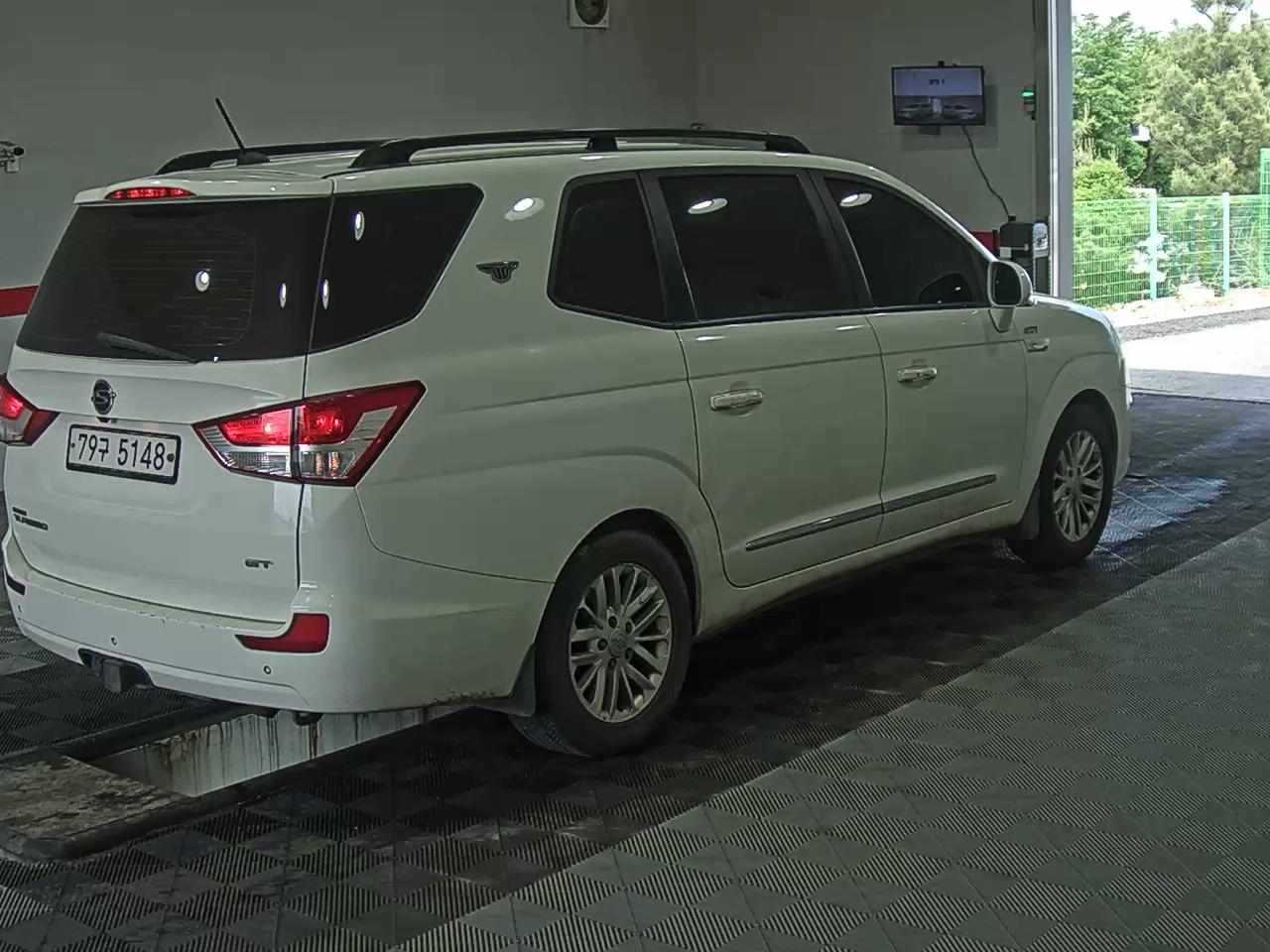KG Mobility Korando Turismo - 4