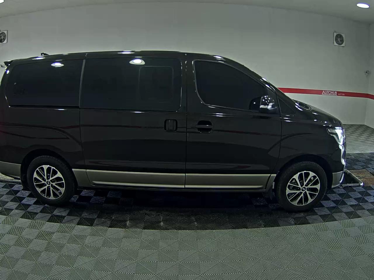 2019 - hyundai grand starex