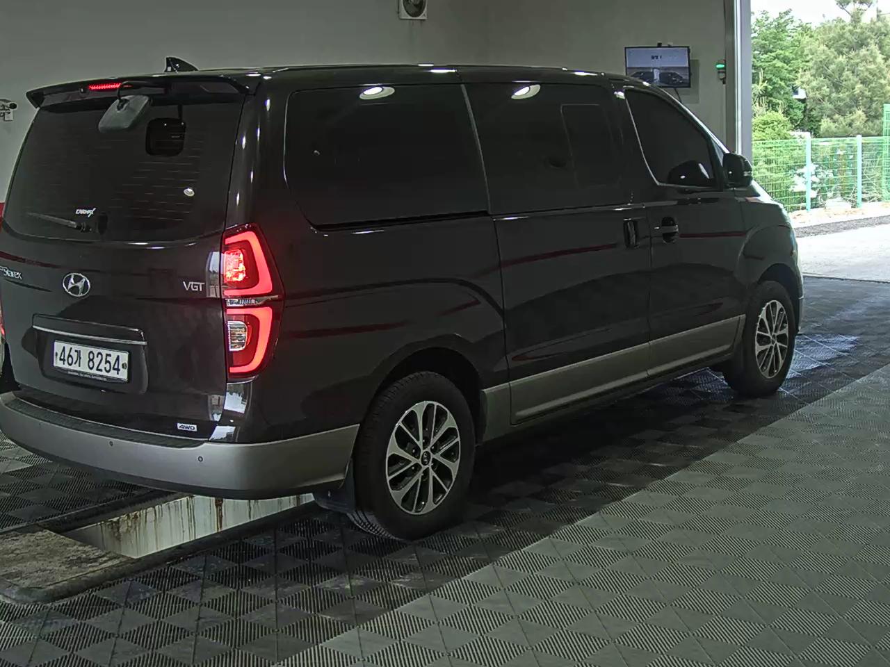 2019 - hyundai grand starex