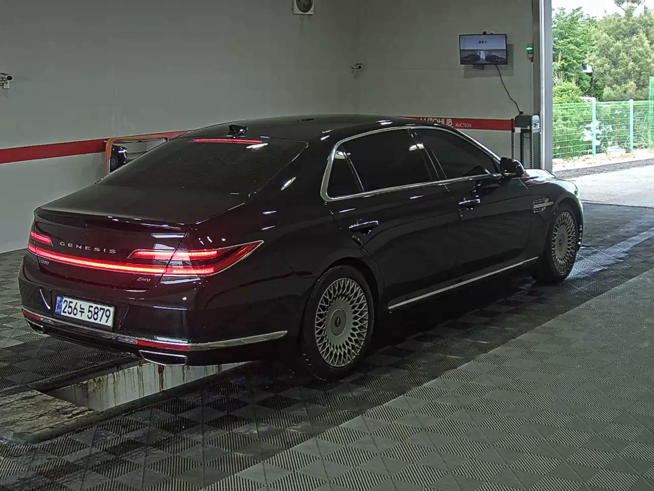 2021 - genesis g90