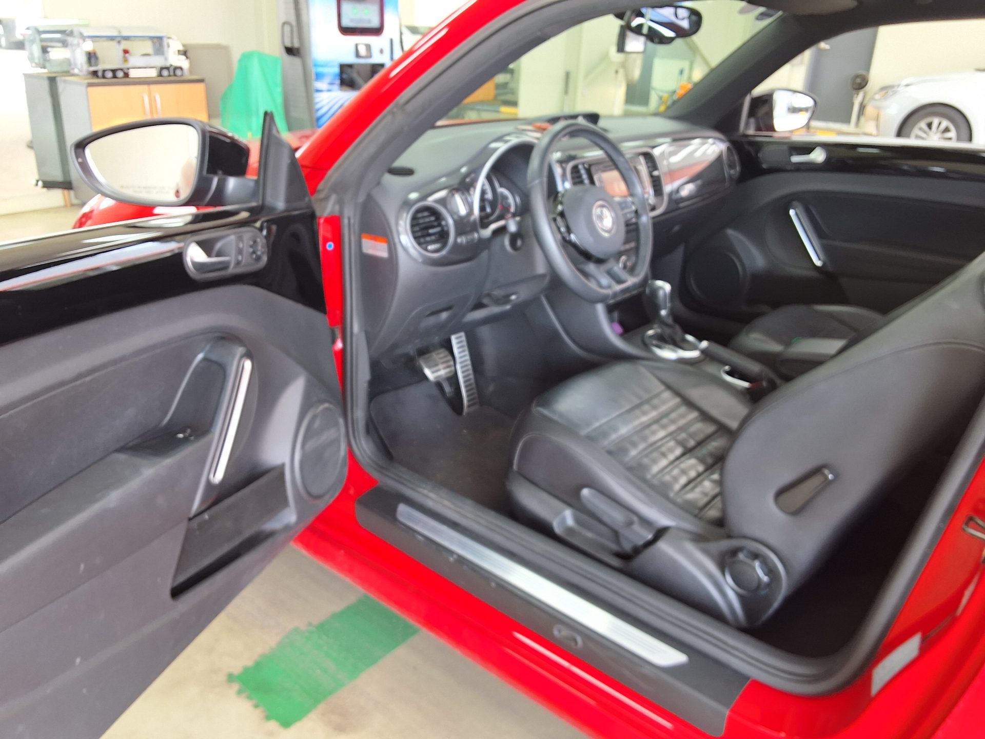 2014 - volkswagen beetle