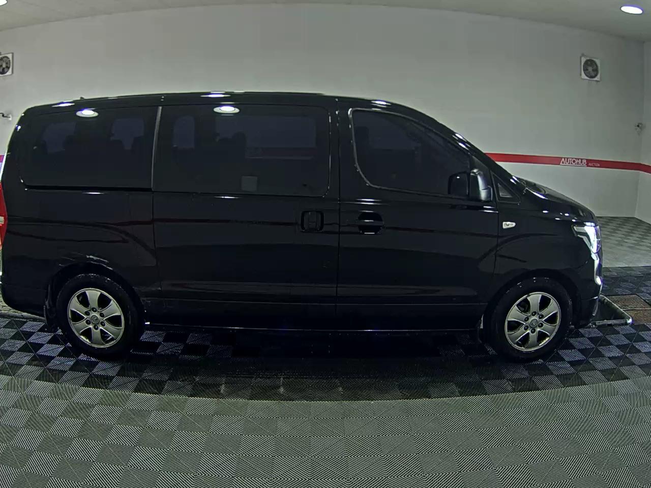 2018 - hyundai grand starex