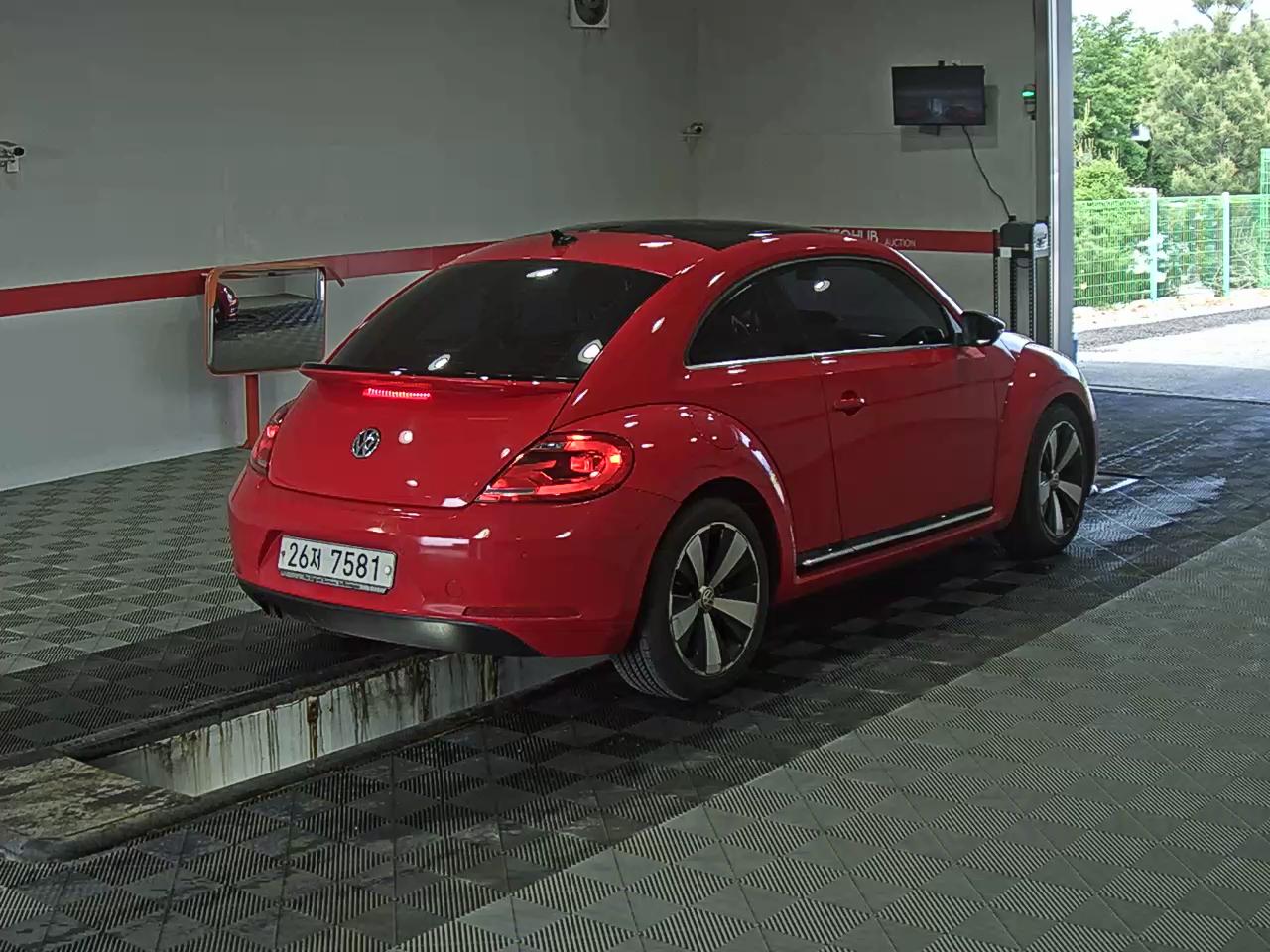 2014 - volkswagen beetle