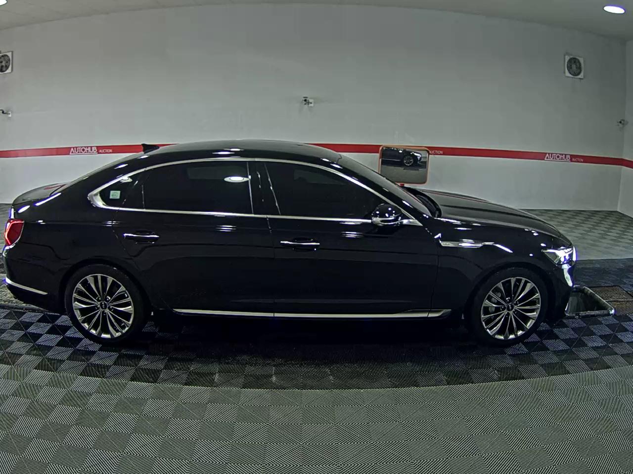 2023 - kia k9