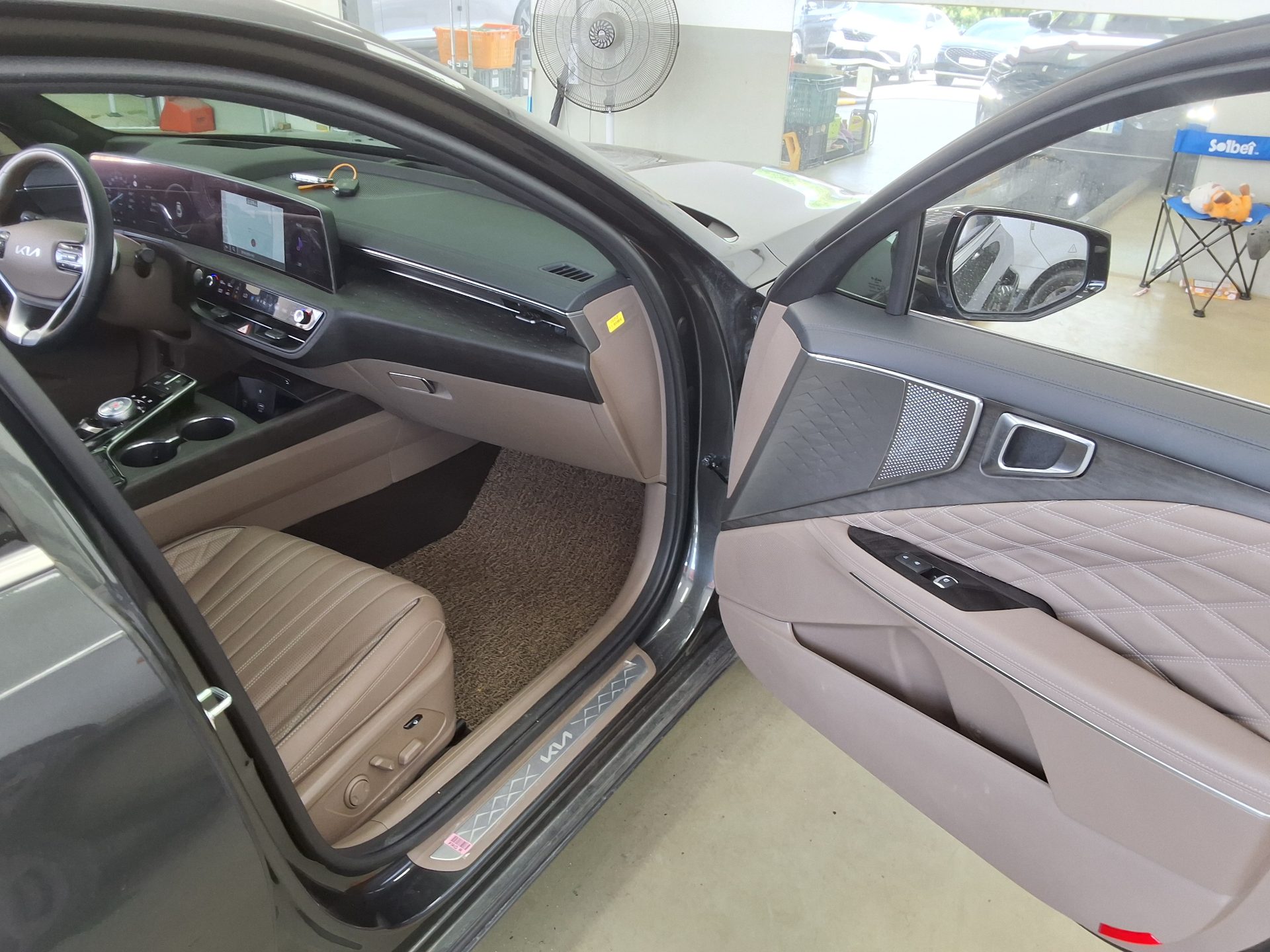 2024 - kia k8