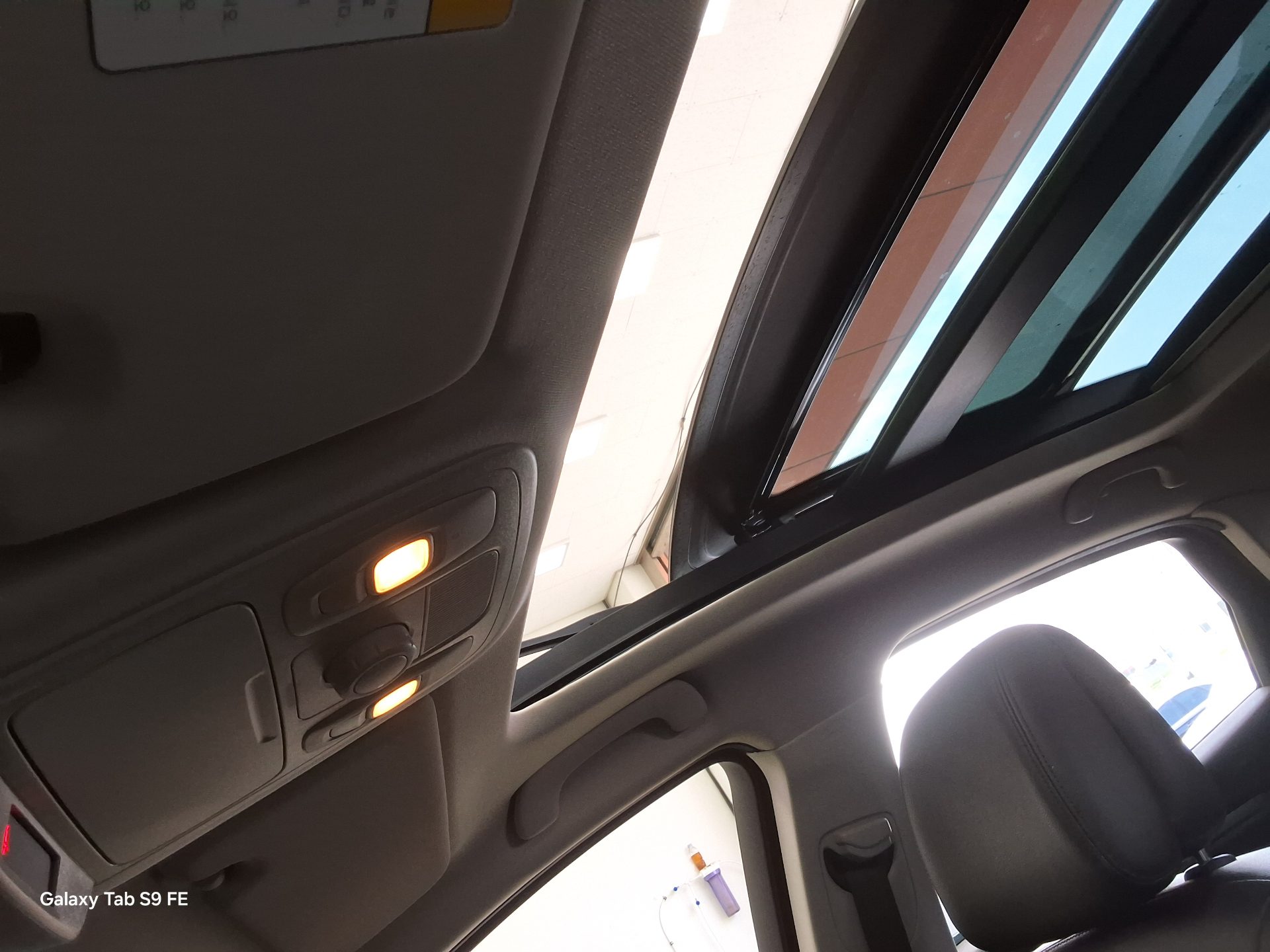 2019 - renault sm6