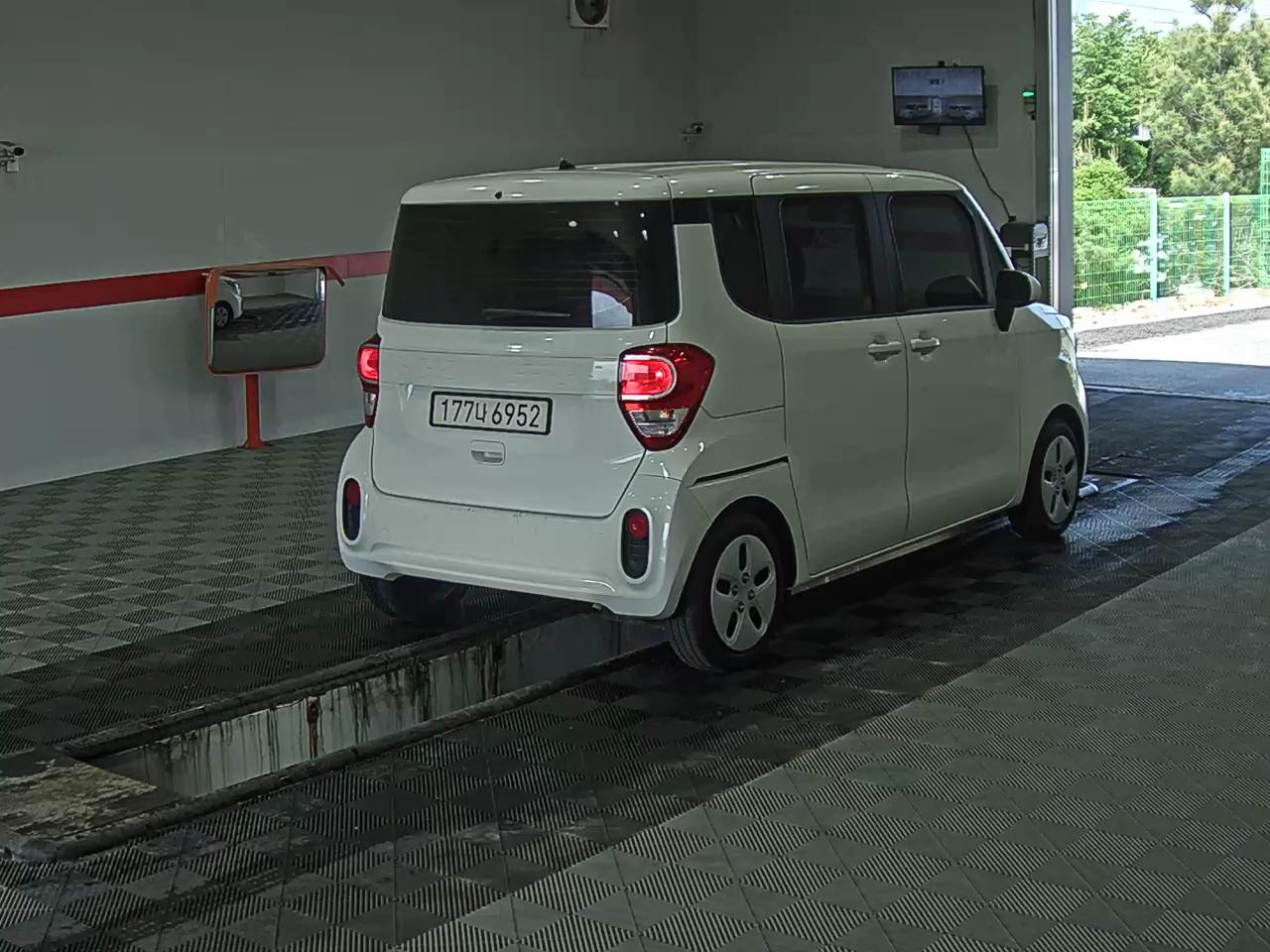 2022 - kia ray