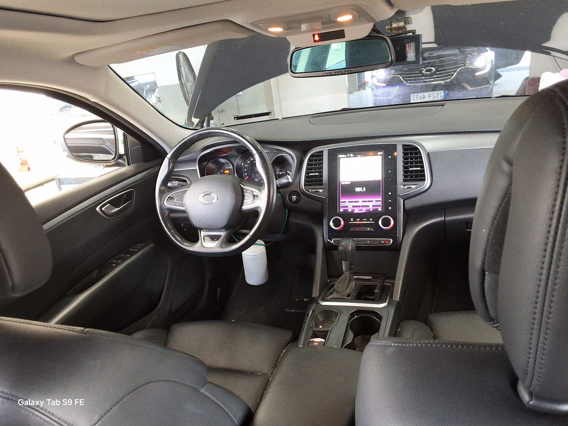 2019 - renault sm6