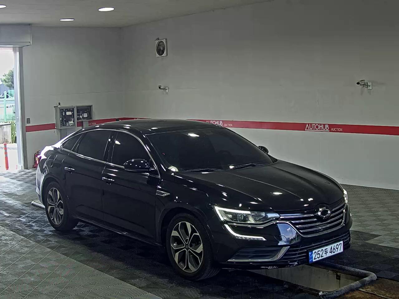 2019 - renault sm6