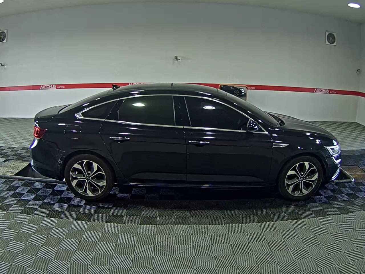 2019 - renault sm6