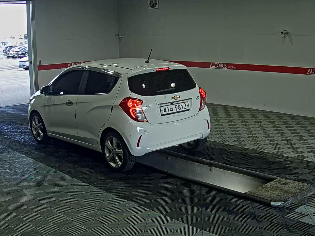 2016 - chevrolet spark