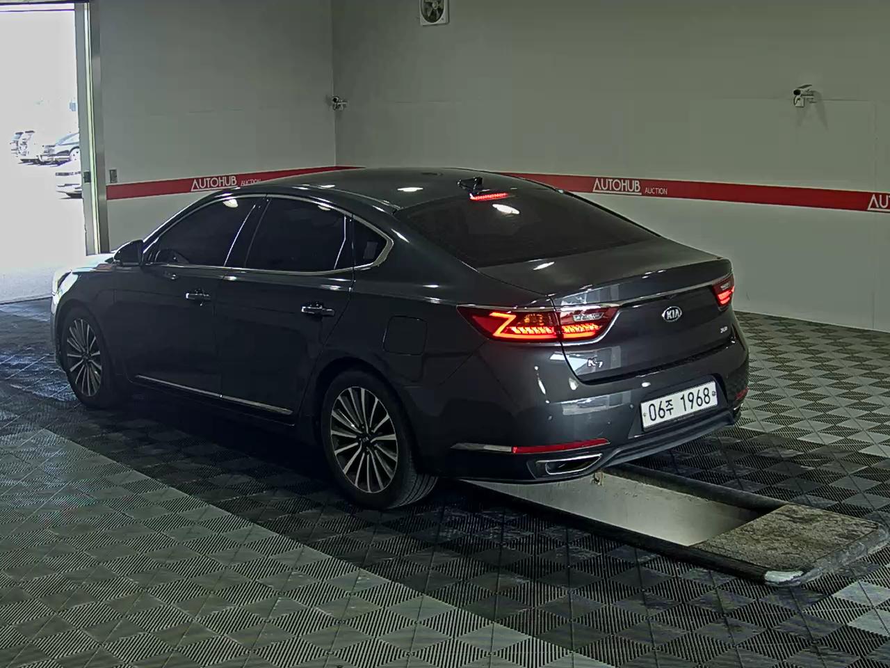 2018 - kia k7