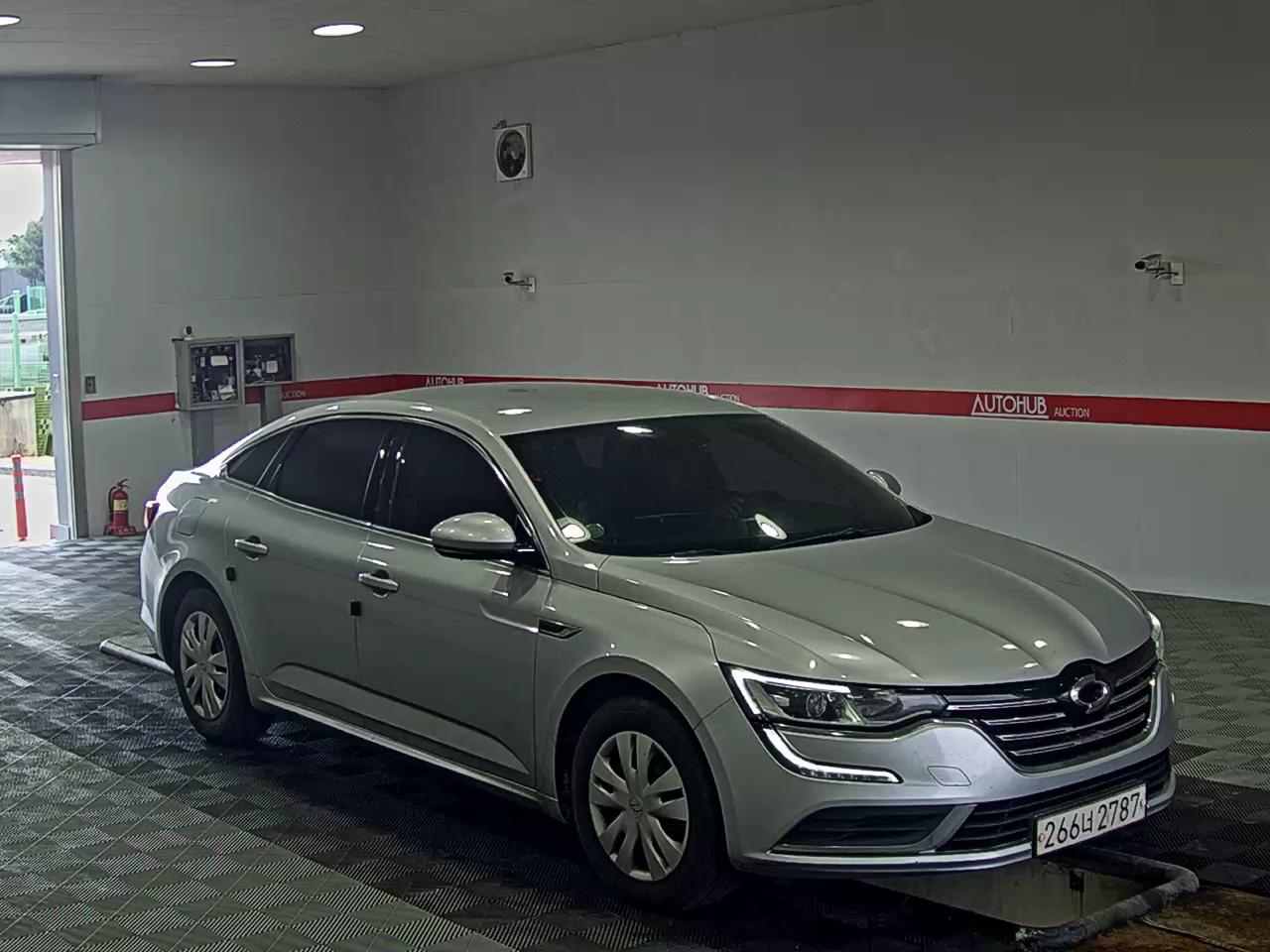 2019 - renault sm6