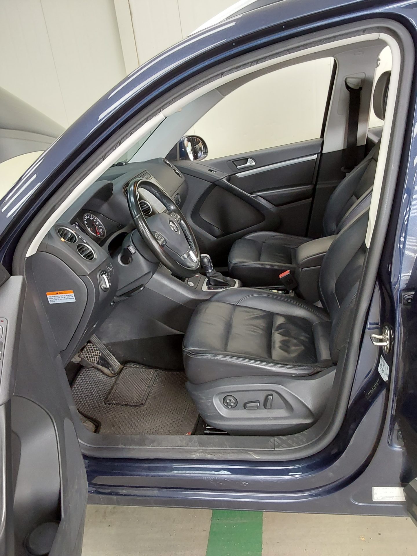 2016 - volkswagen tiguan