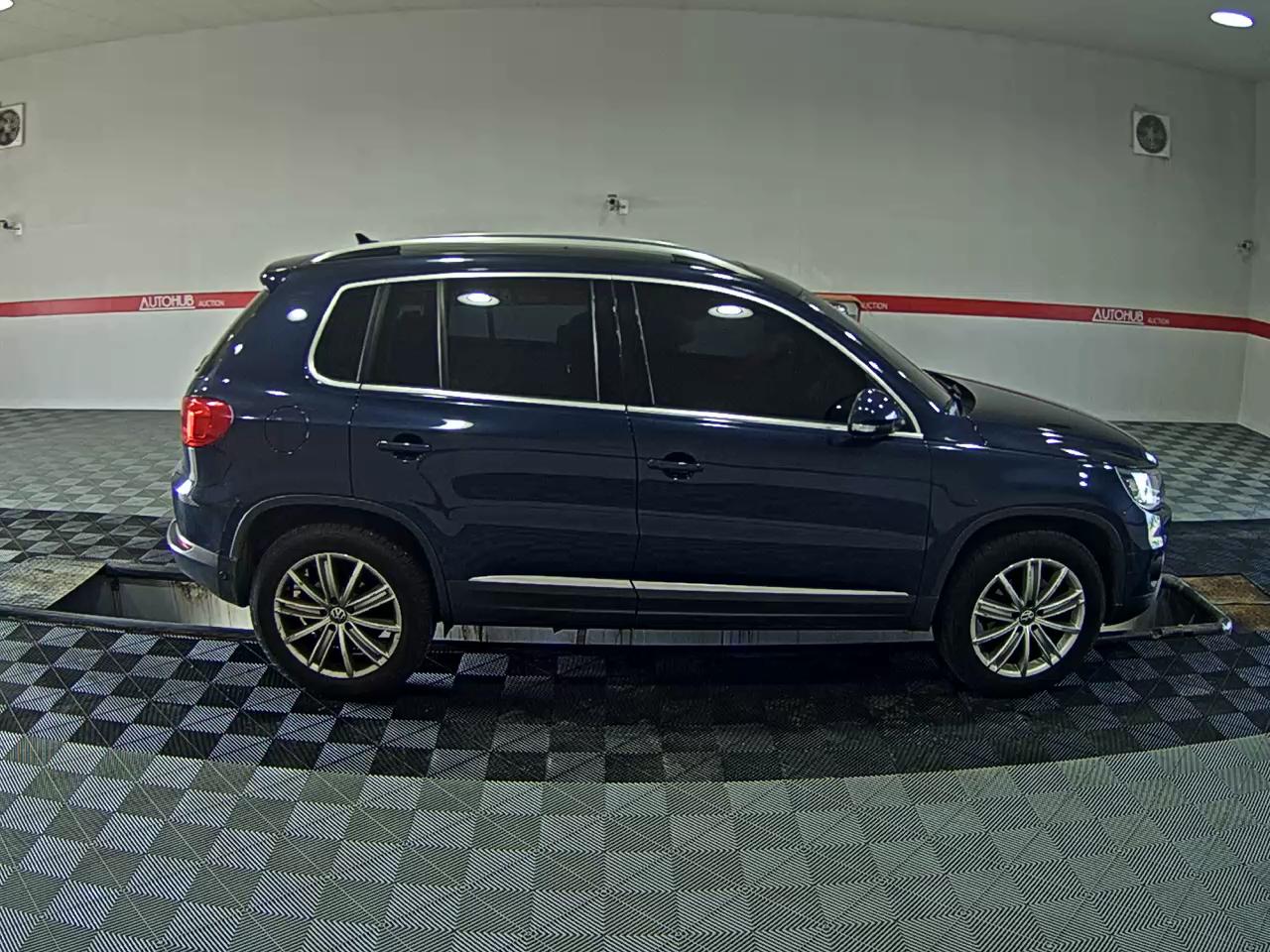 2016 - volkswagen tiguan