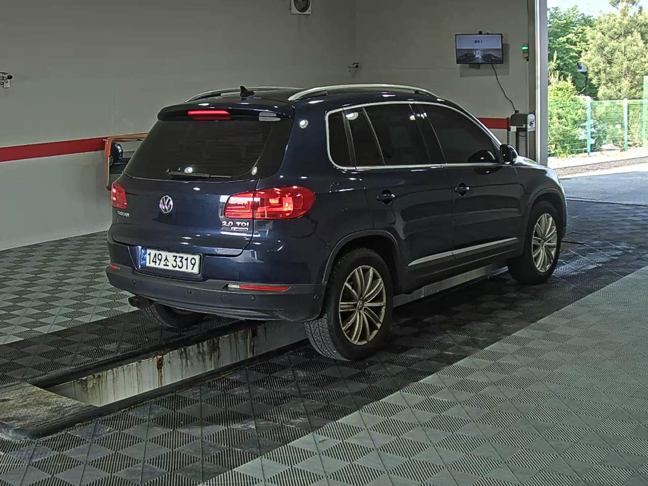 2016 - volkswagen tiguan