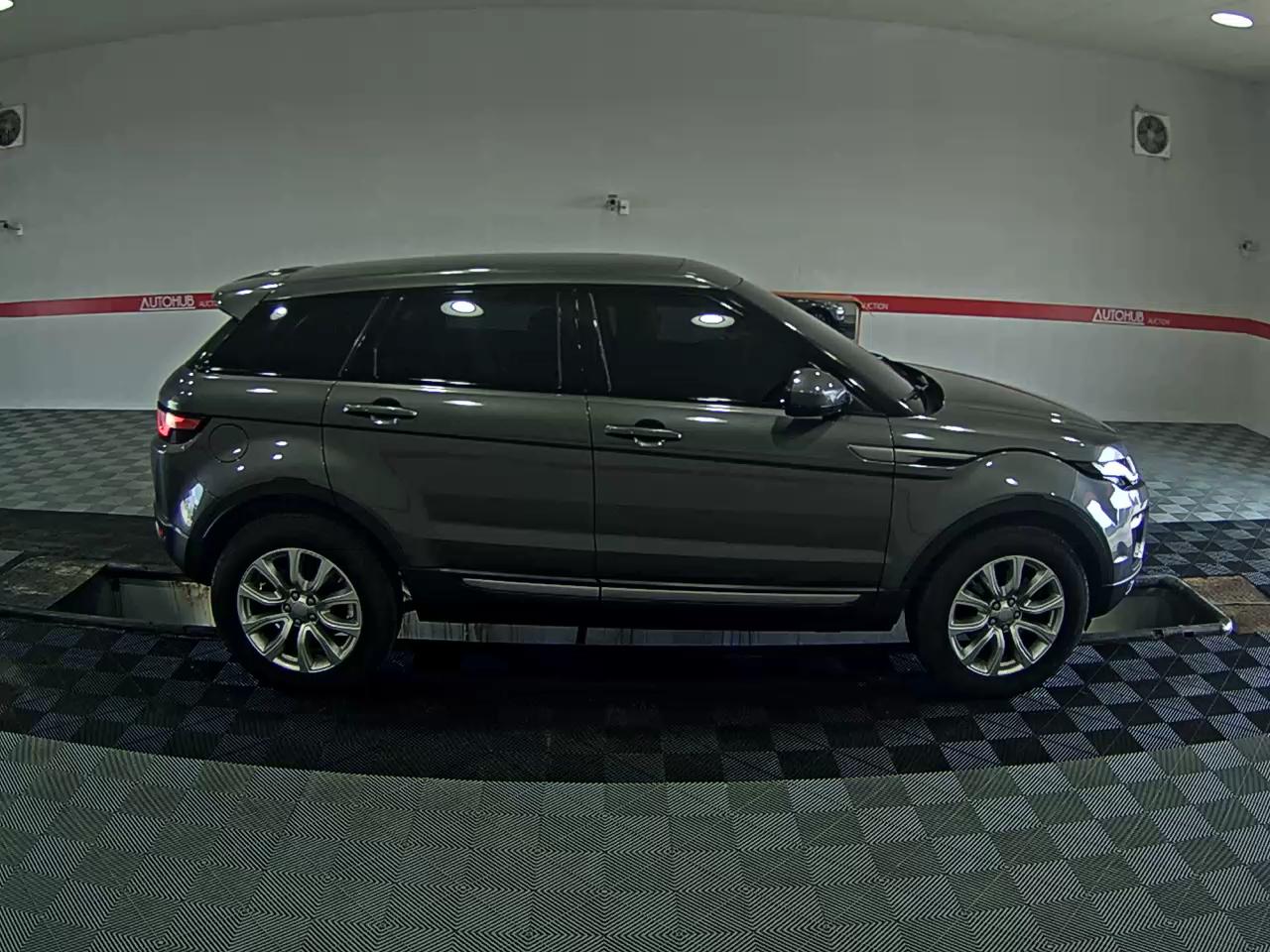 2018 - land rover range rover