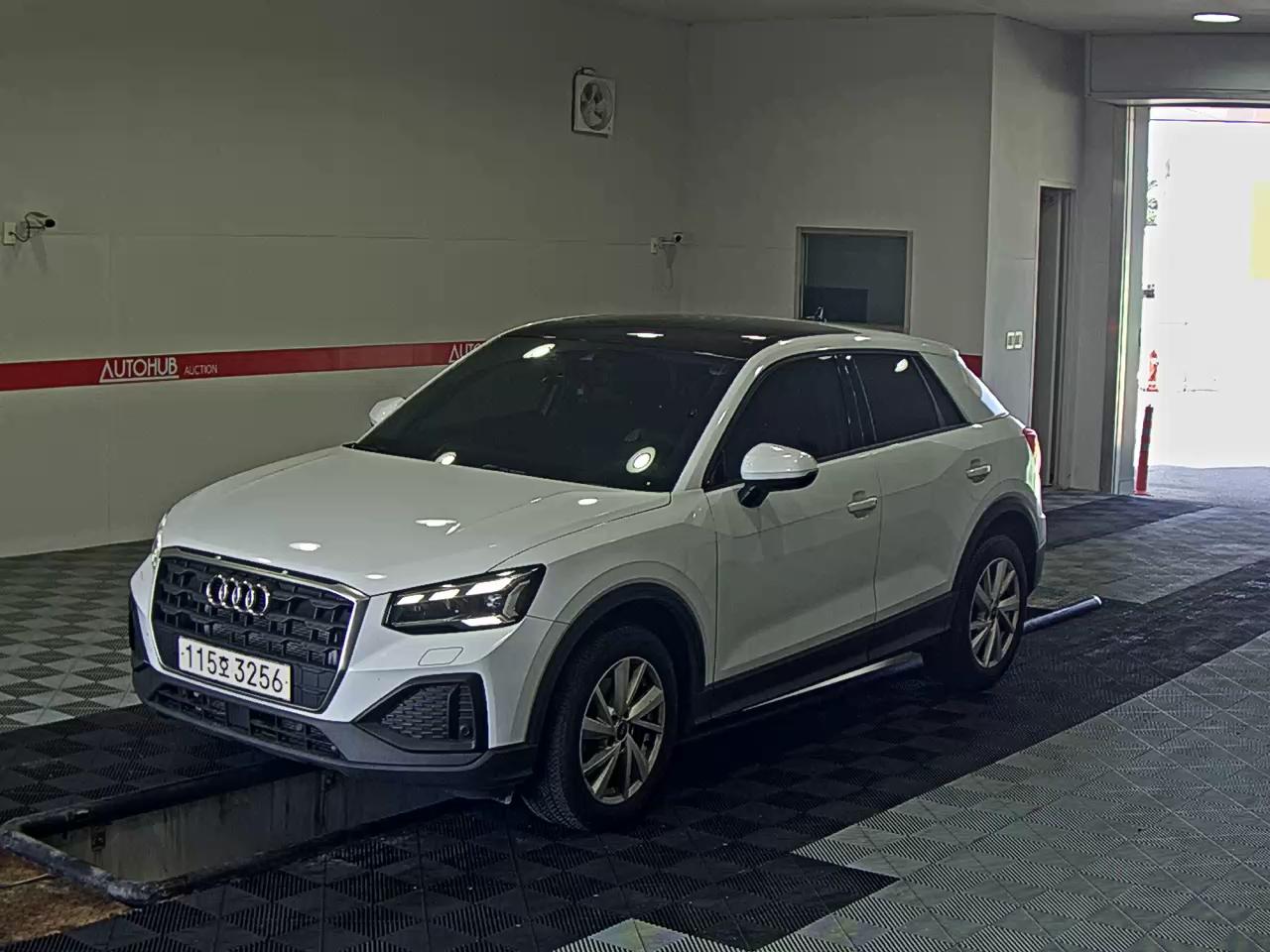 아우디 Q2
