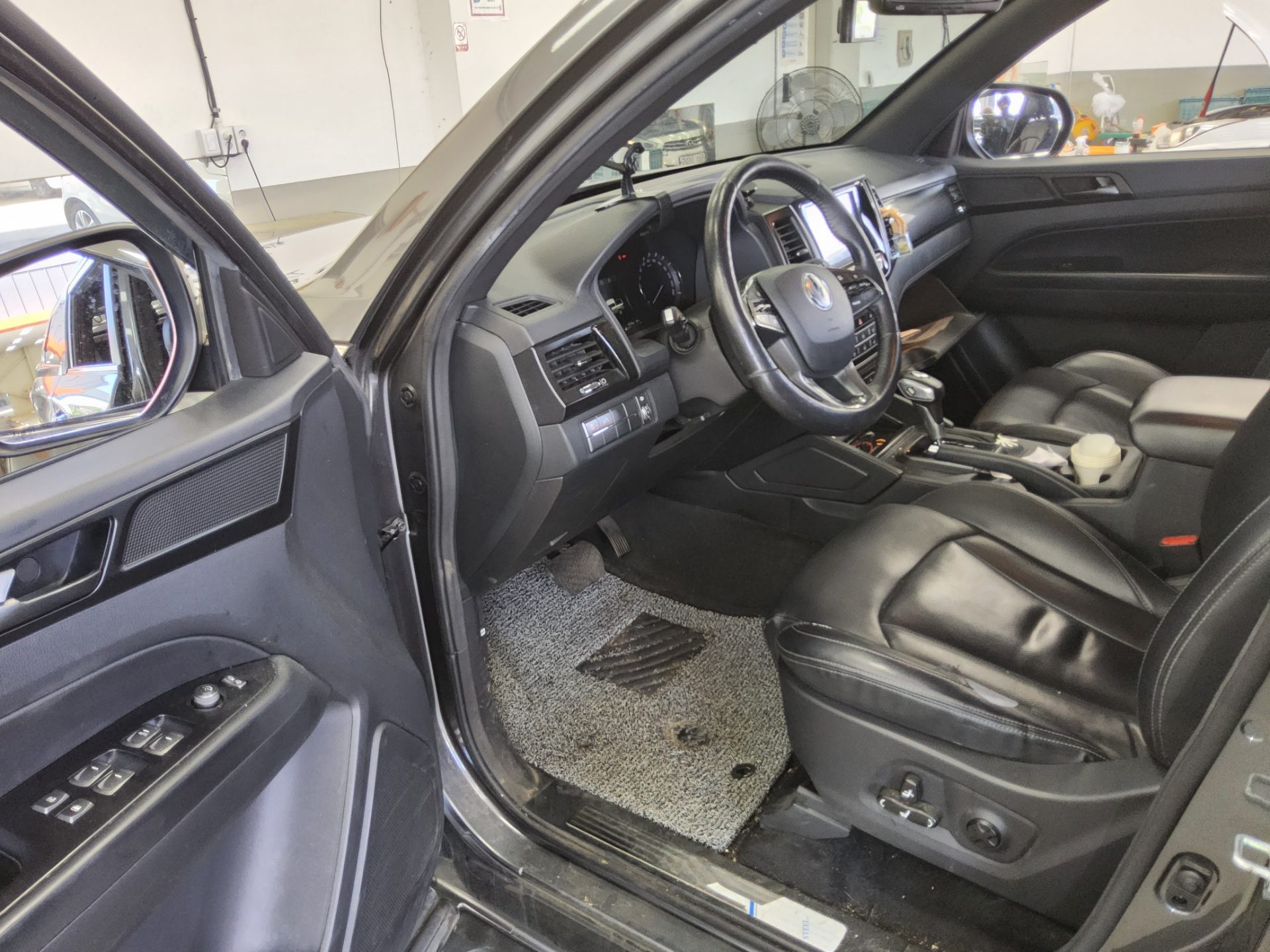 2020 - ssangyong rexton