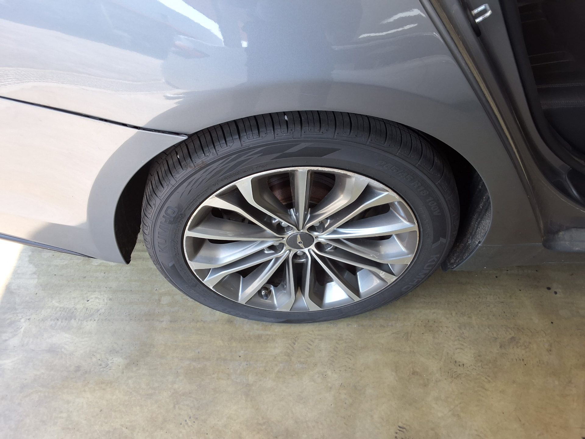 2014 - hyundai g330