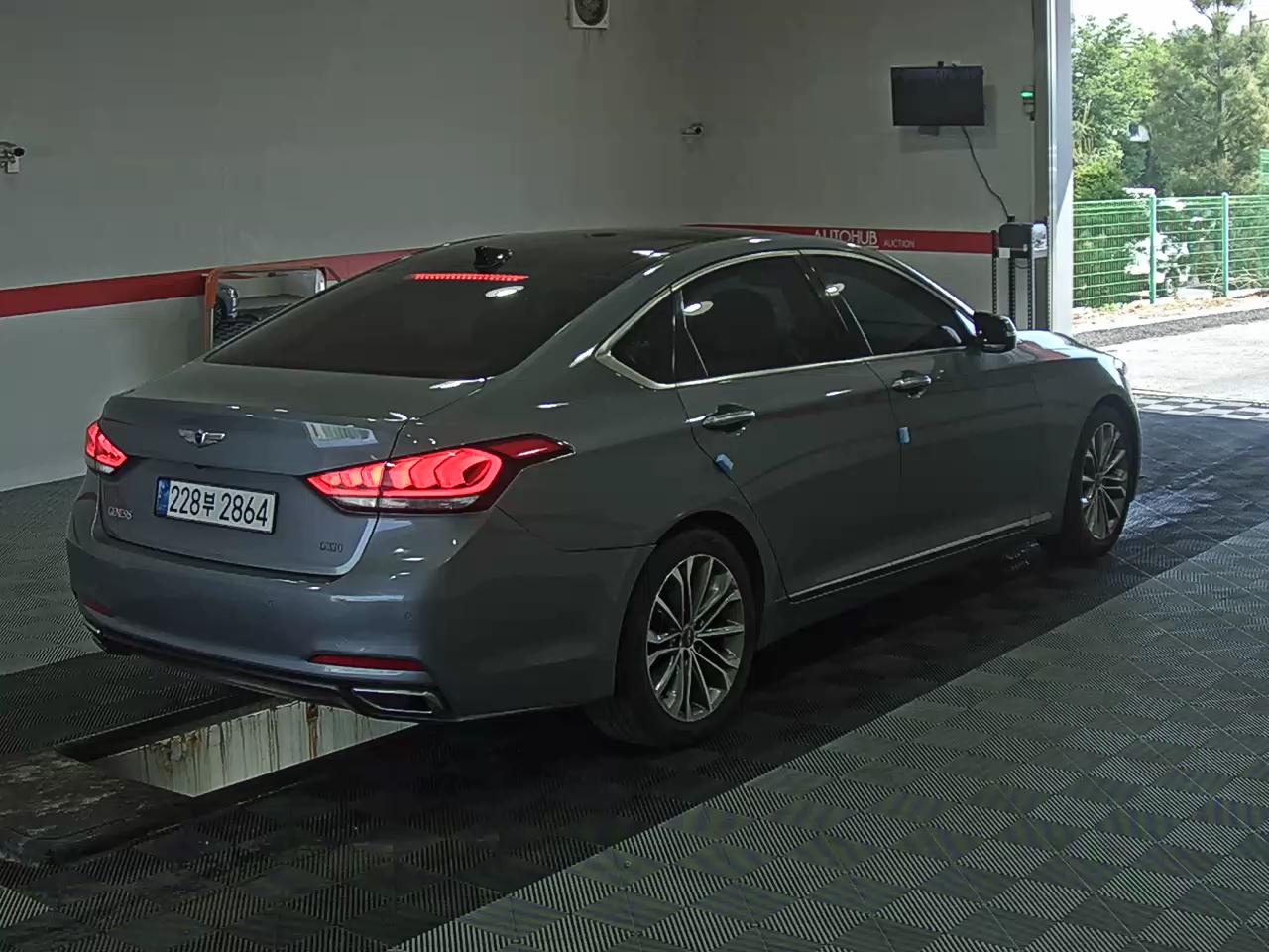 2014 - hyundai g330