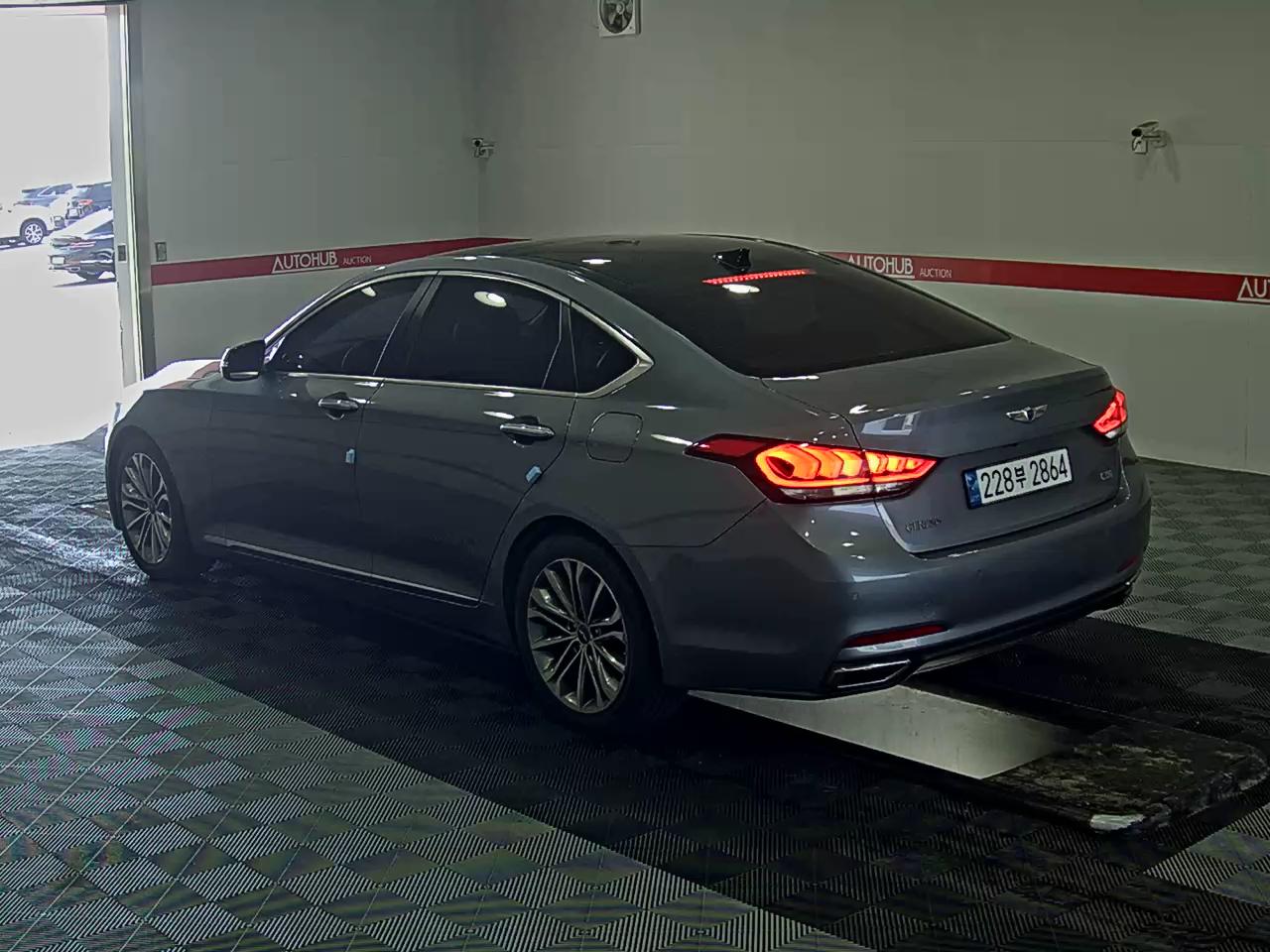 2014 - hyundai g330