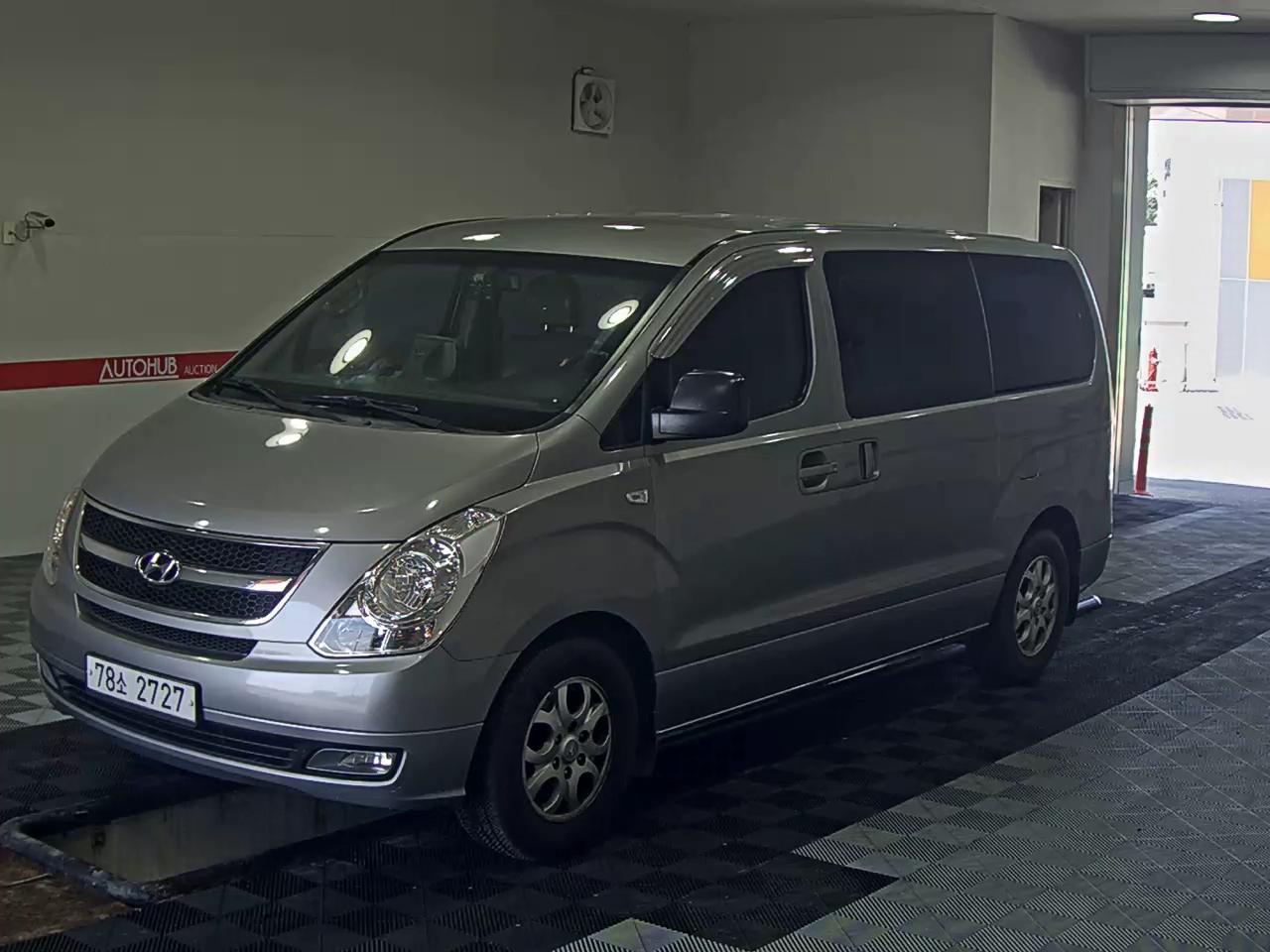 HYUNDAI GRAND STAREX CVX DELUXE