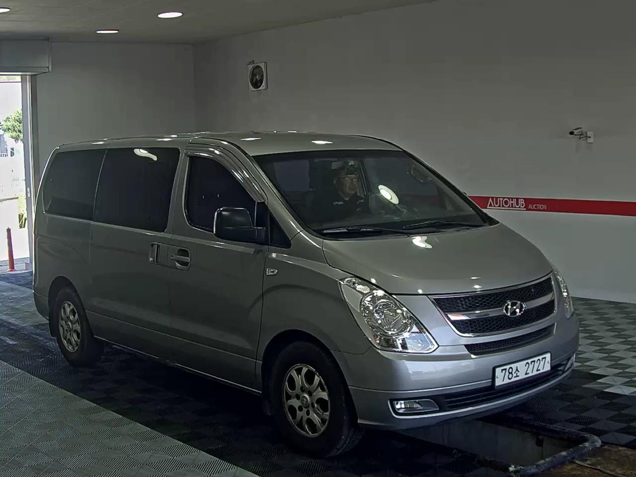 2016 - hyundai grand starex