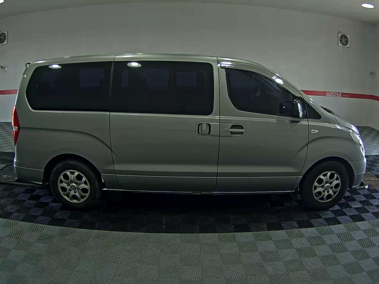 2016 - hyundai grand starex
