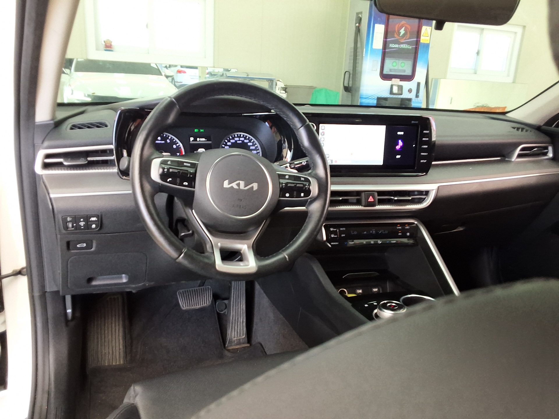 2022 - kia k5