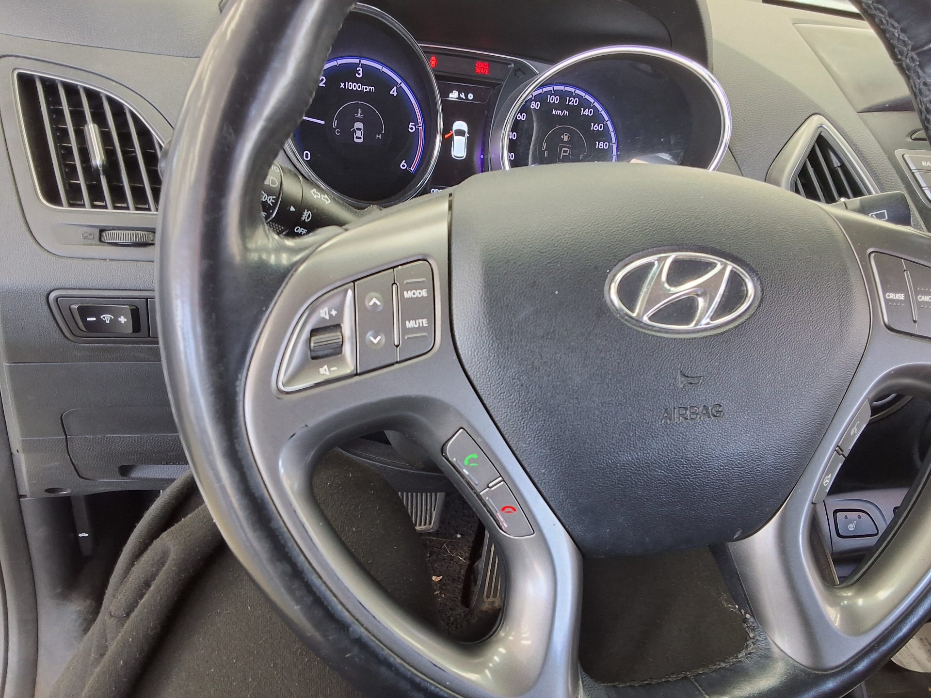 2014 - hyundai tucson
