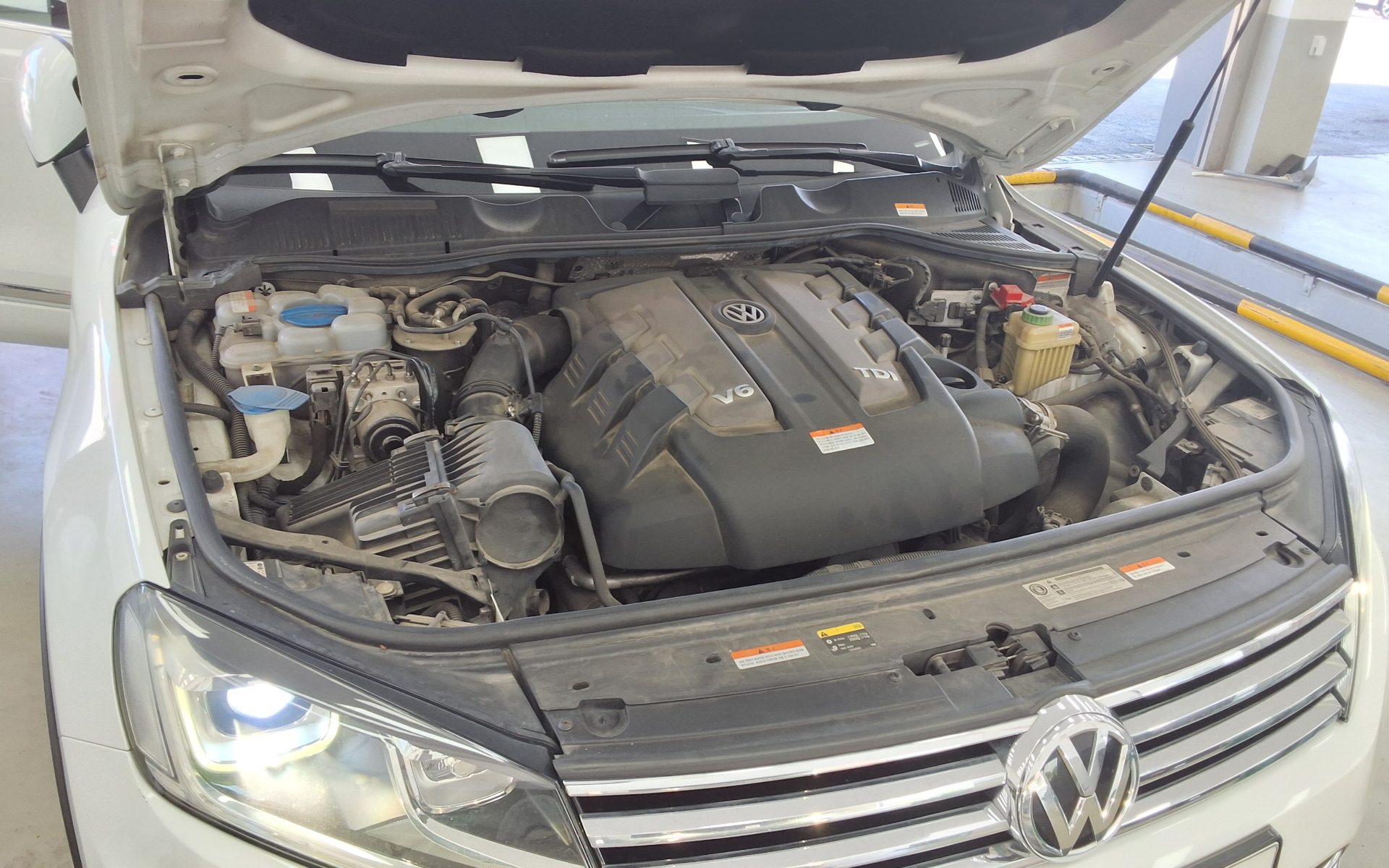 2016 - volkswagen touareg
