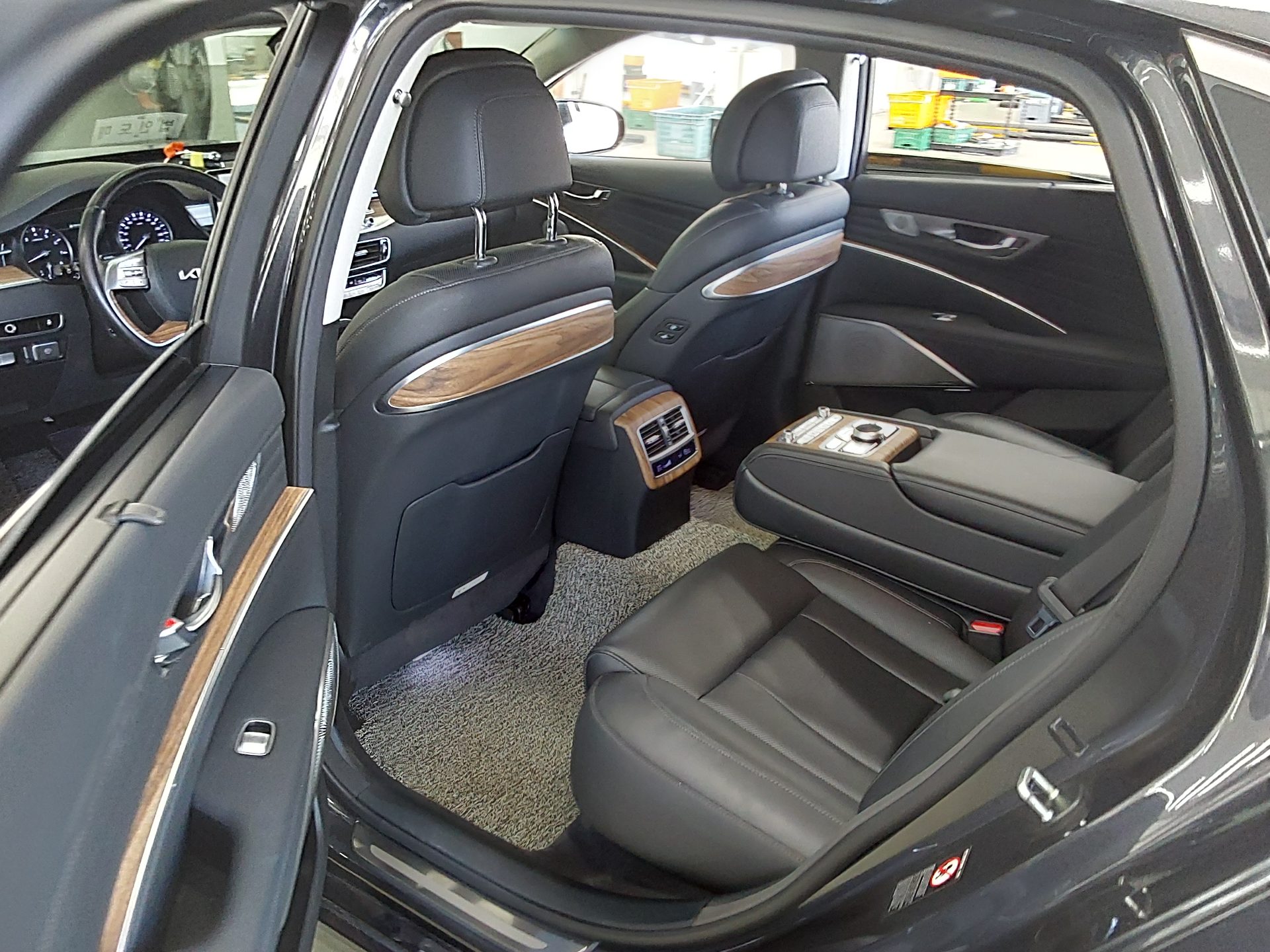 2022 - kia k9